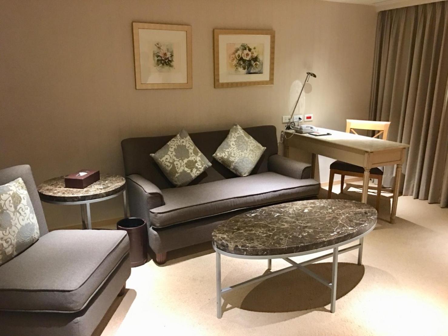 Deluxe Suite - Photo 2