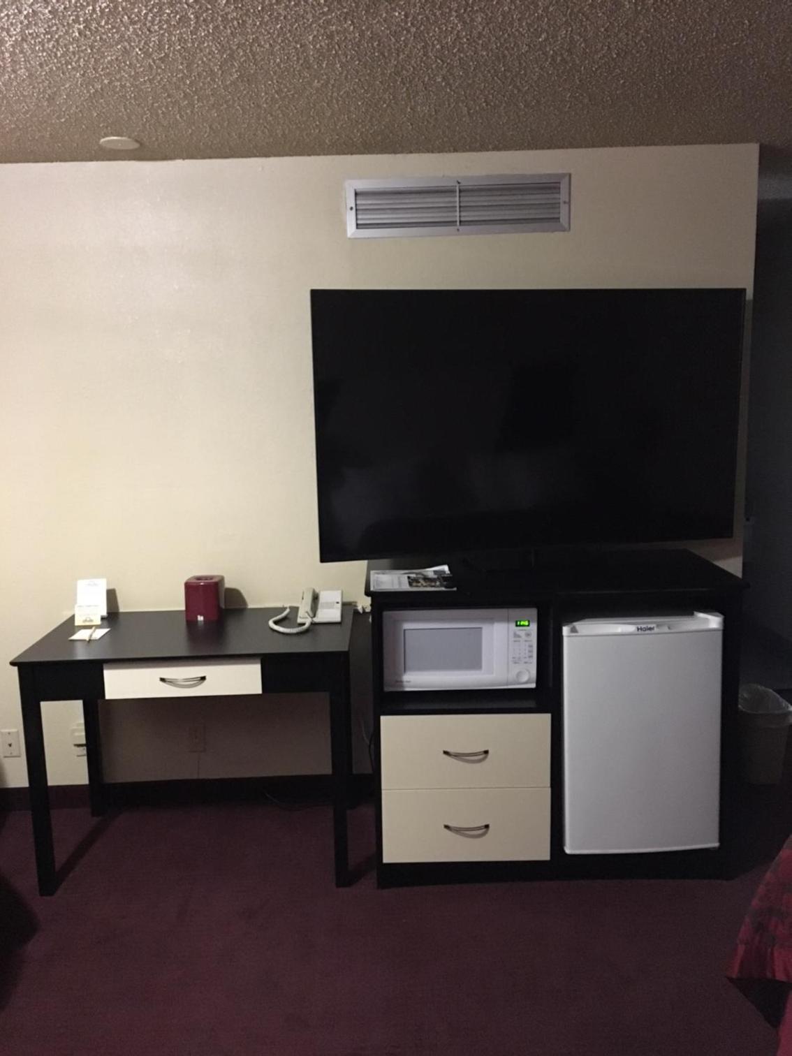 King Studio Suite - Non-Smoking - Photo 3