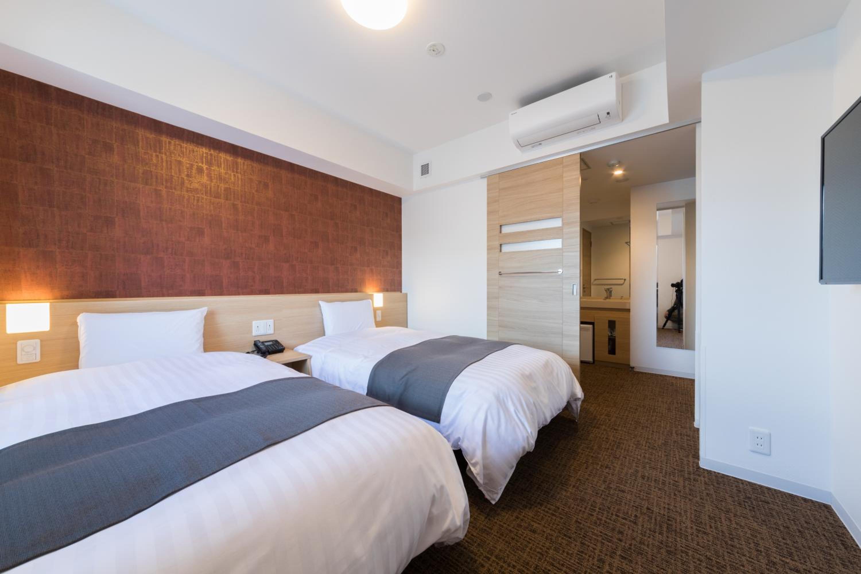 Twin Room - Non-Smoking	 photo 2