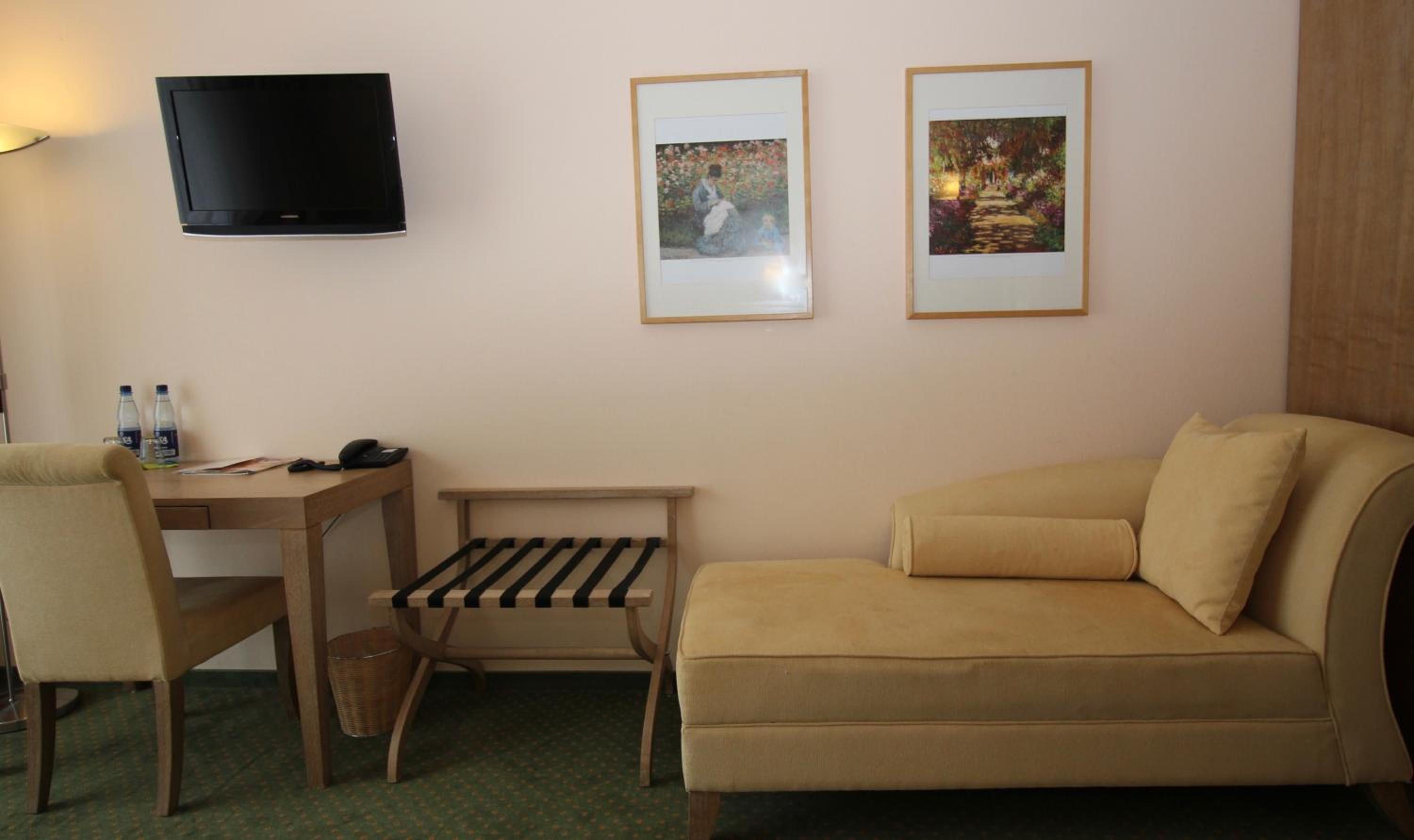 Double Room - Photo 1