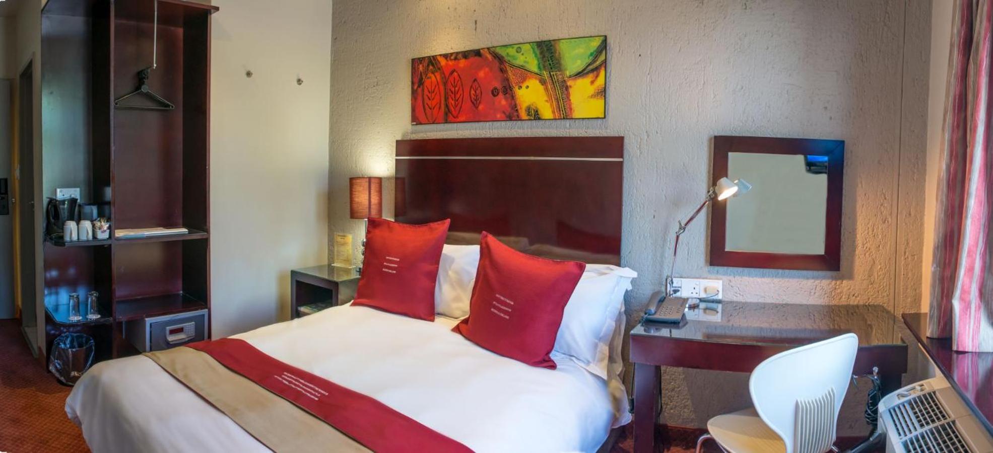 Deluxe King Room photo 1