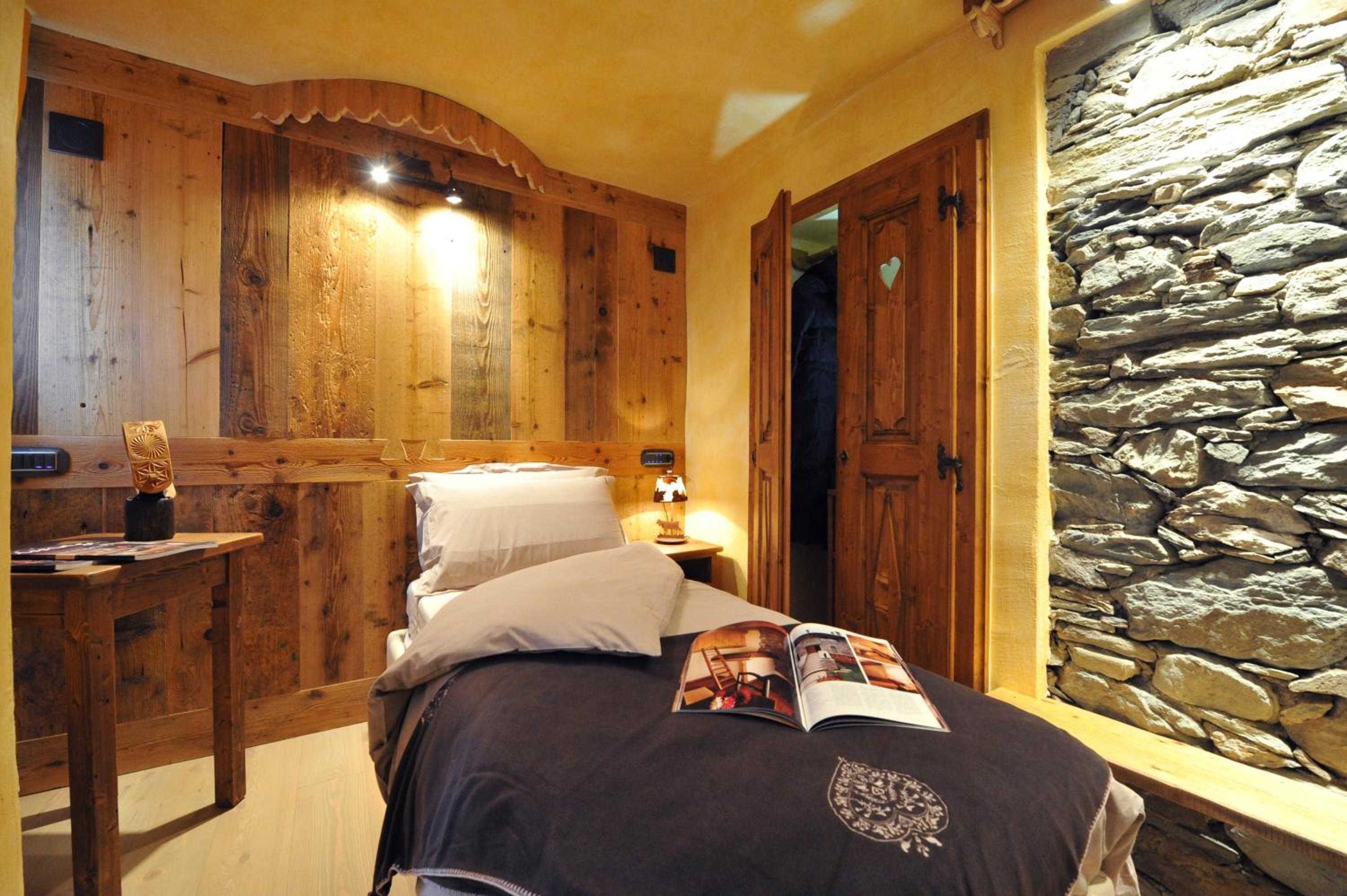 Double Room - Photo 5