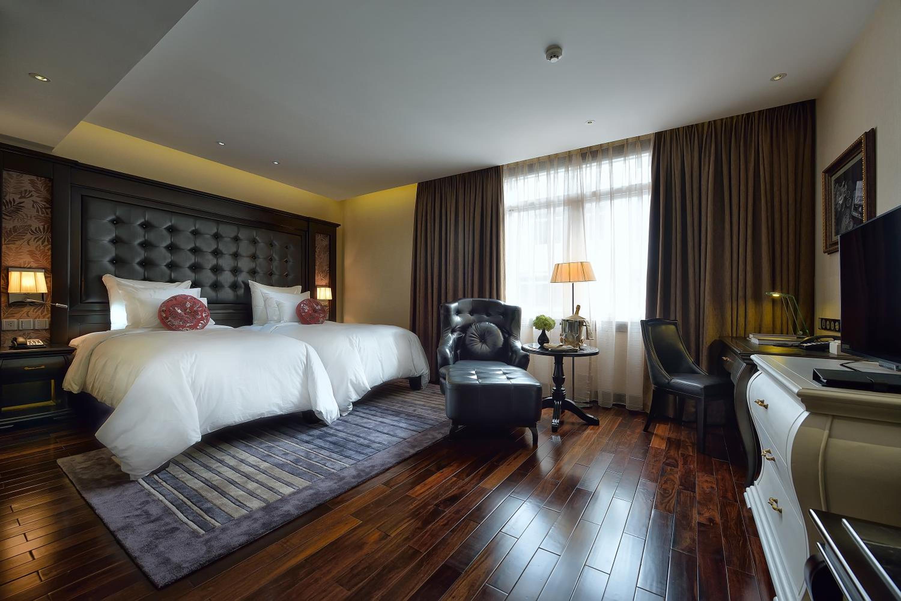 Classic Suite with 2 Single beds photo 2