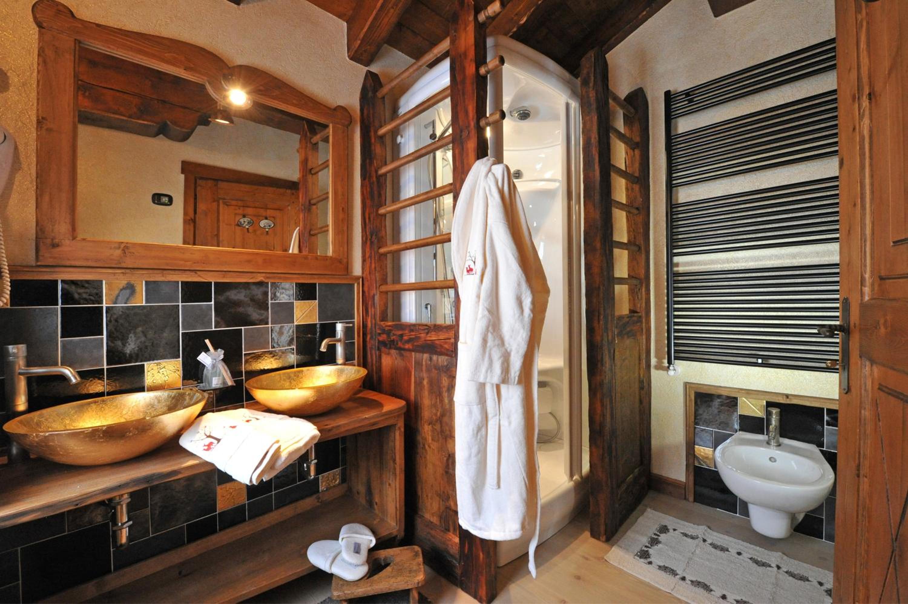 Family Room (2 Adults + 2 Children) - Photo 4