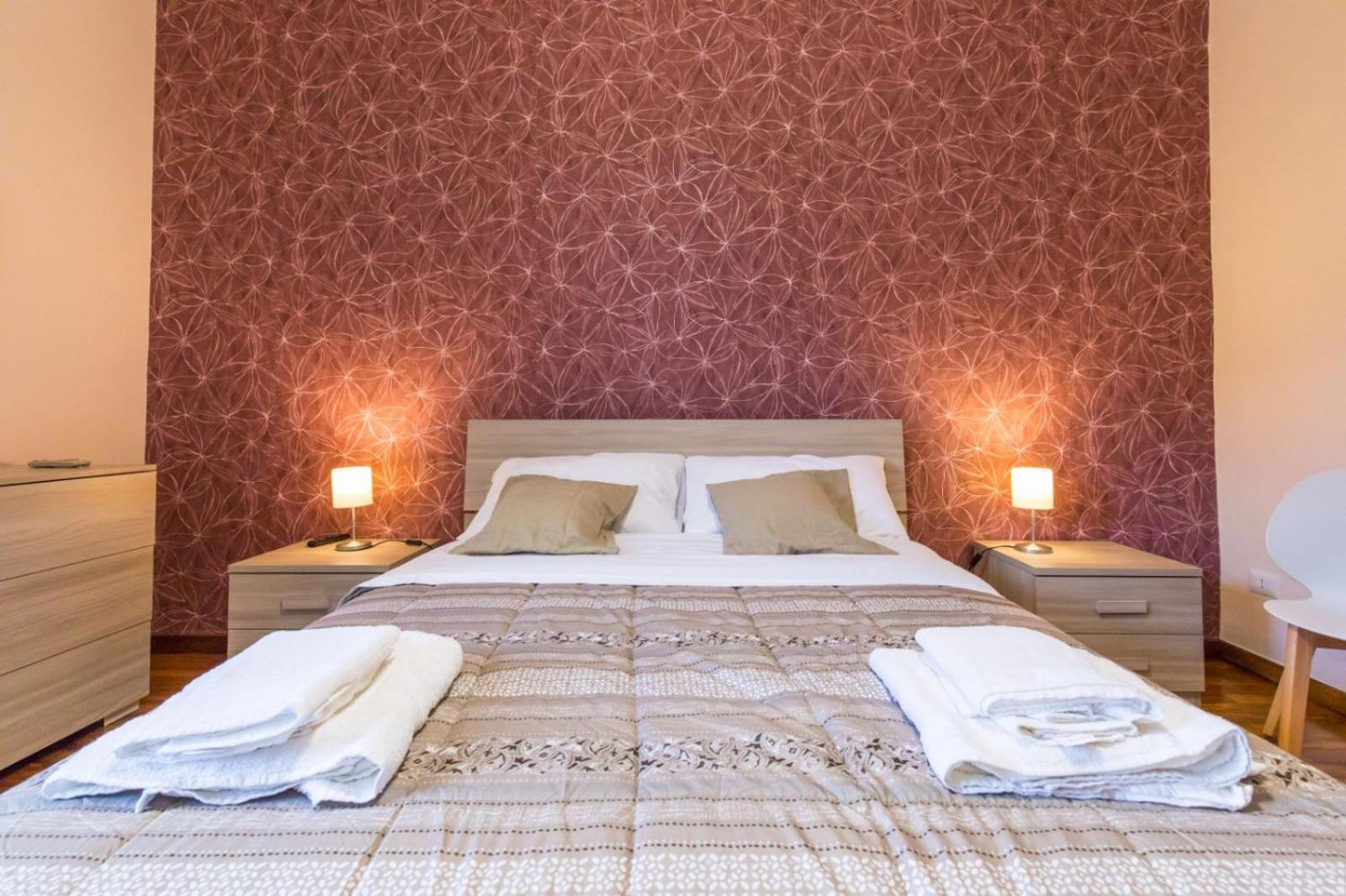 Double Room with extra bed with private bathroom - Photo 16