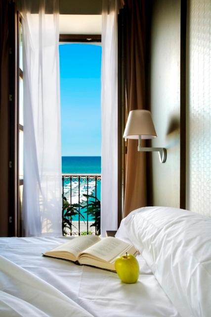 Twin Room with Sea View - Photo 2
