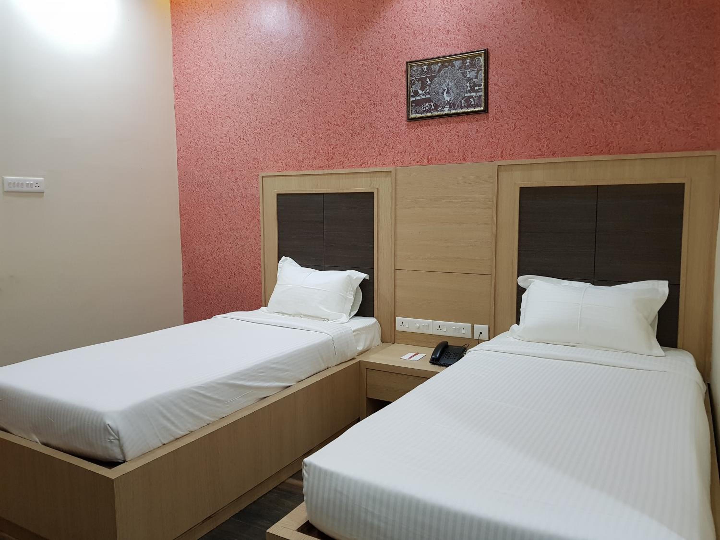 Standard Double Room - Photo 4