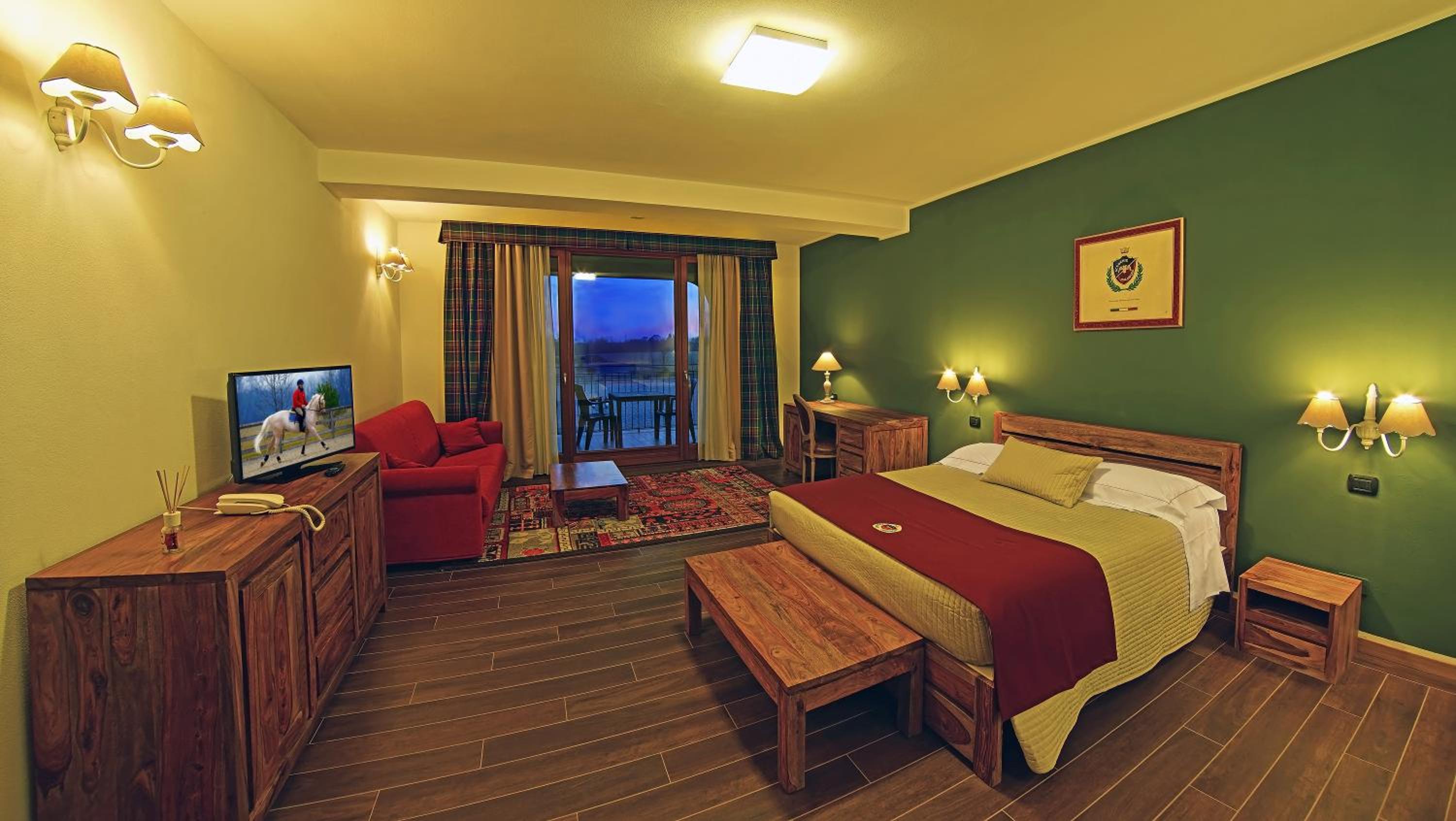Junior Suite with Balcony photo 1