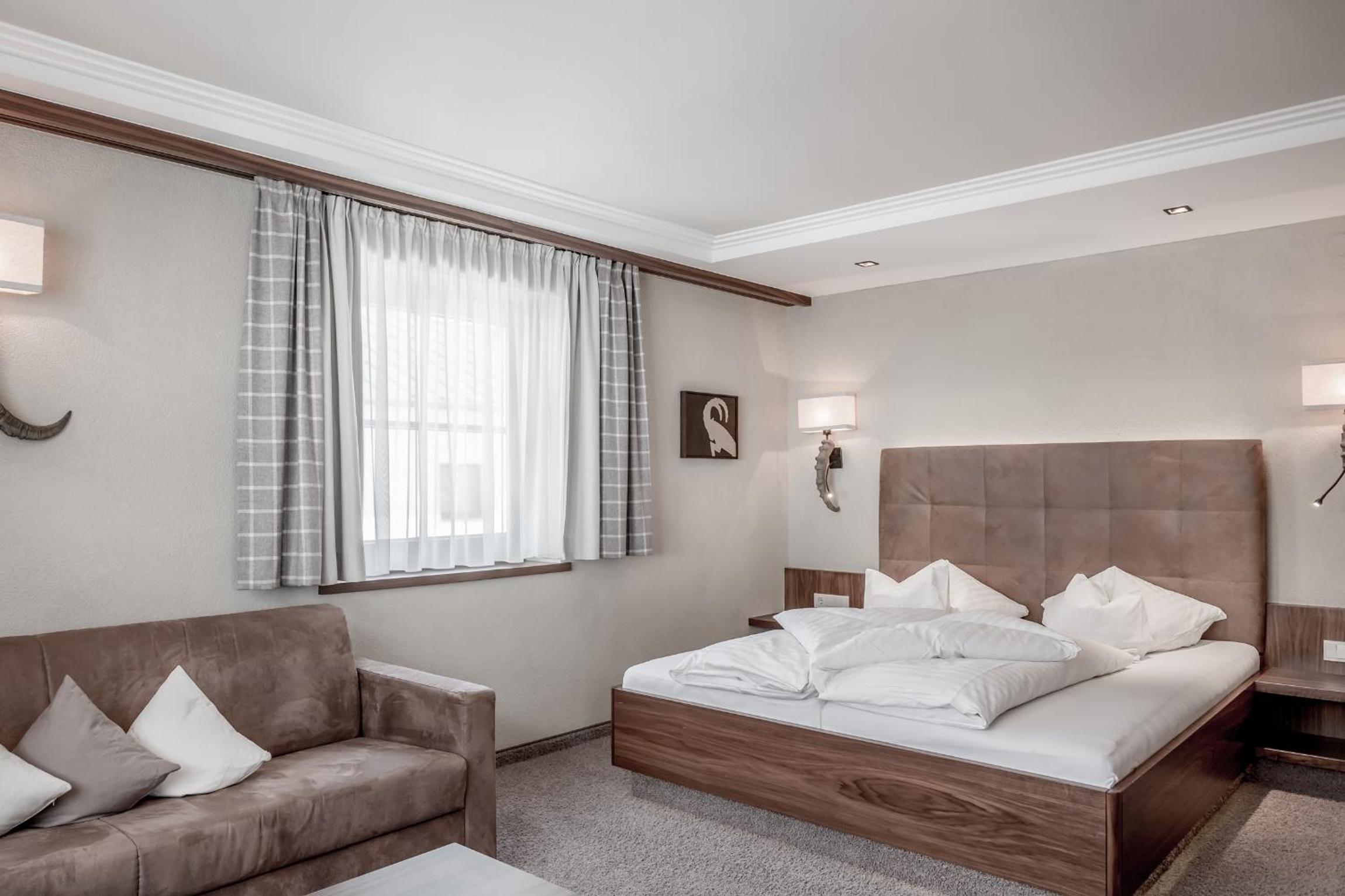 Triple Room with Balcony