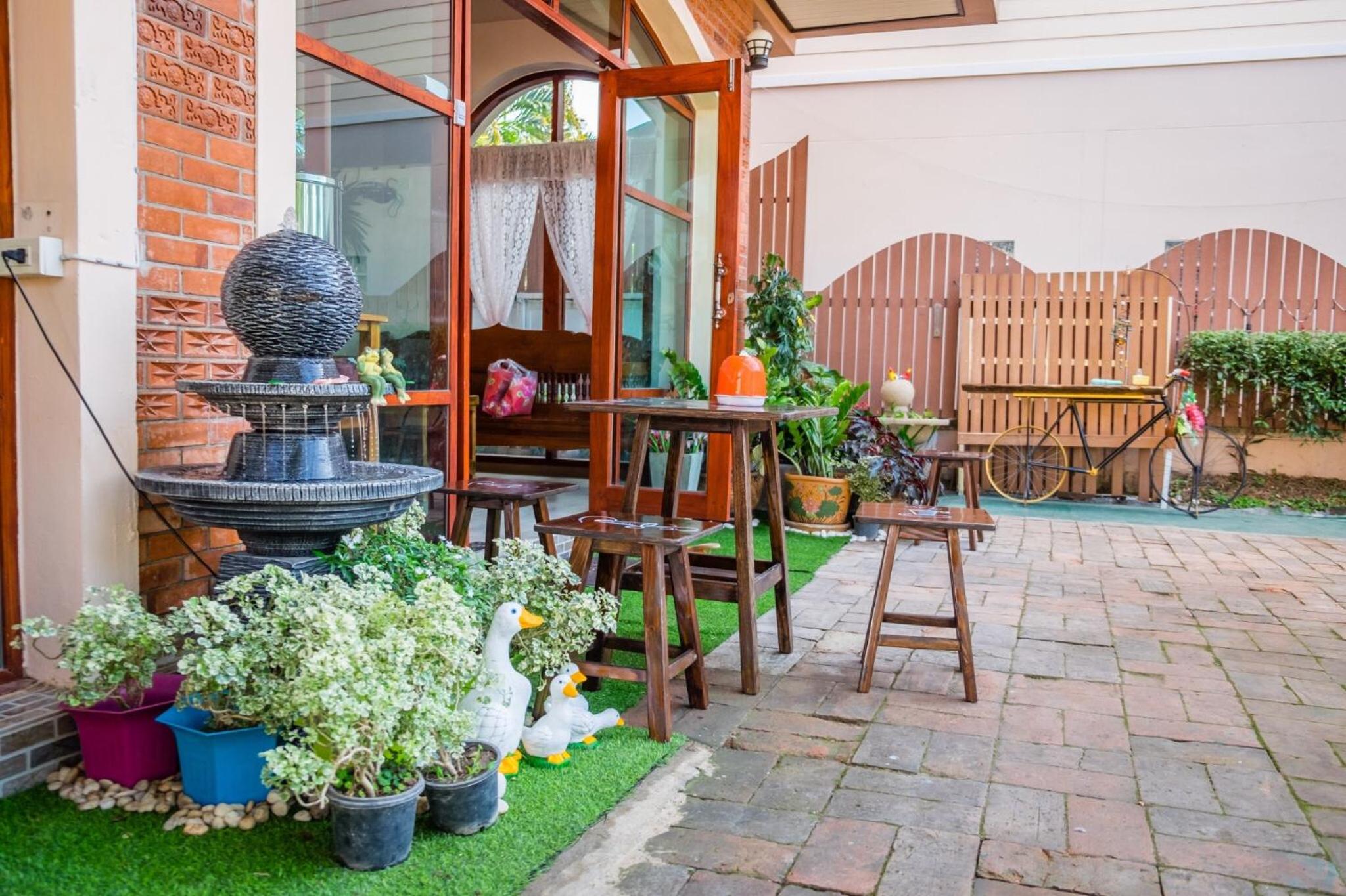 Double Room with Balcony (3 Adults) photo 2