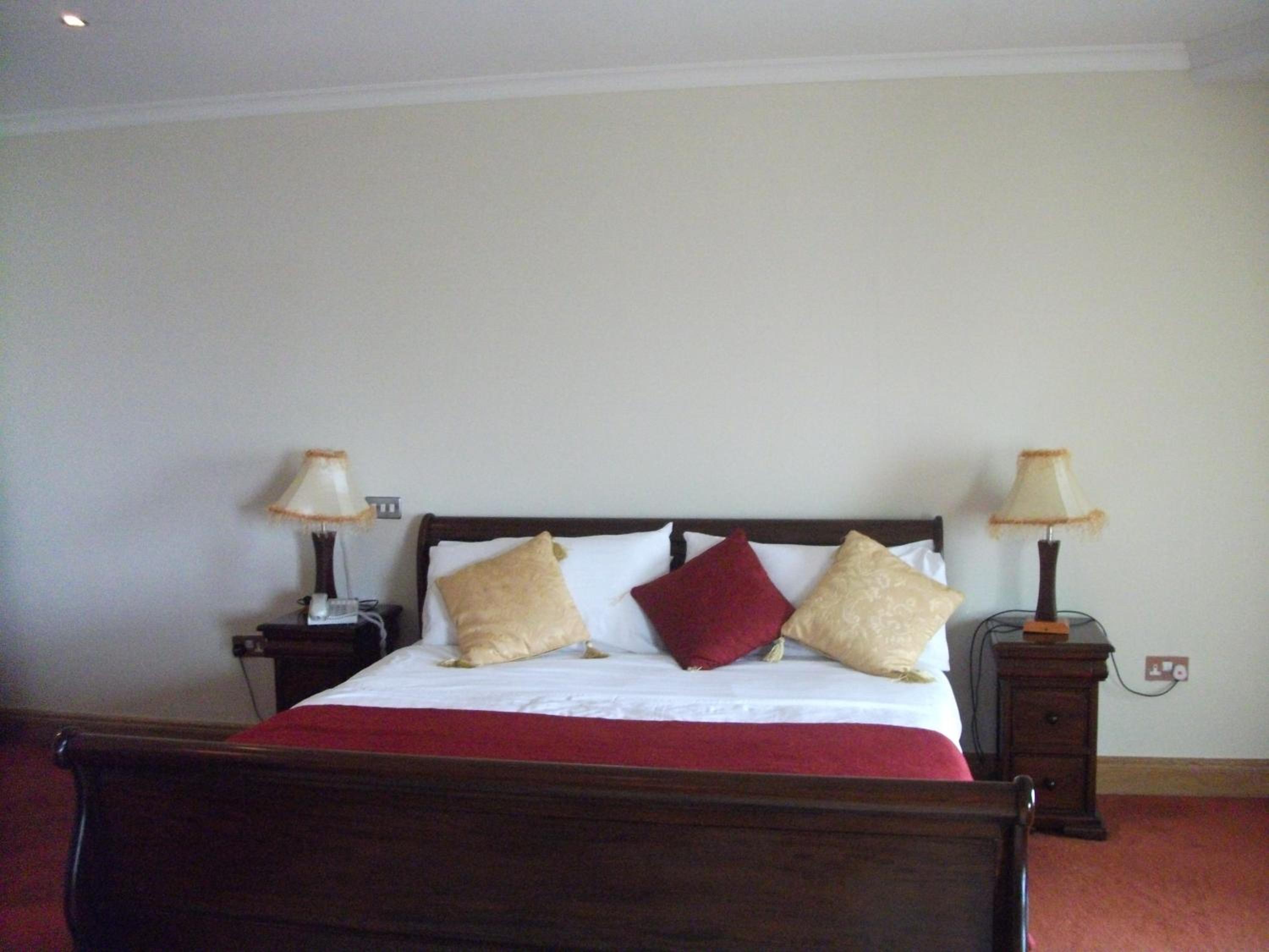 Family Room (2 Adults + 2 Children)