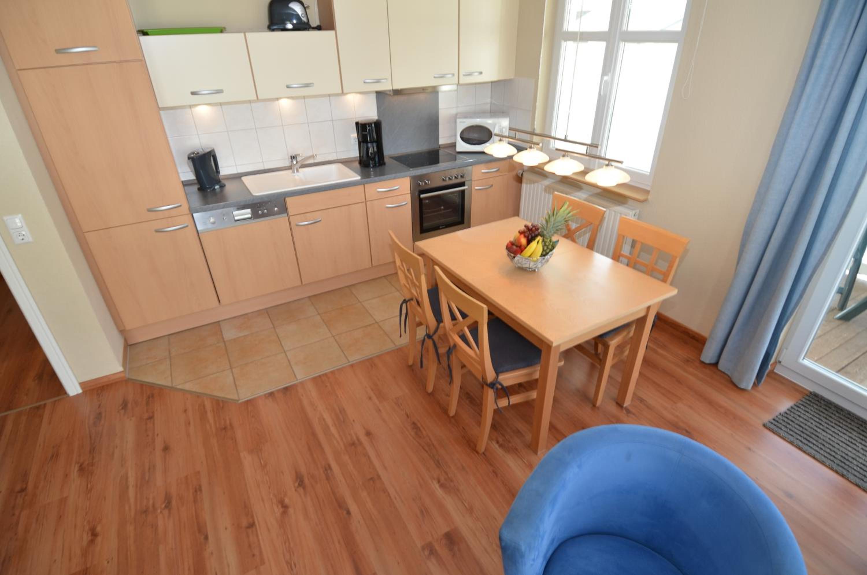 Apartment with Terrace photo 2