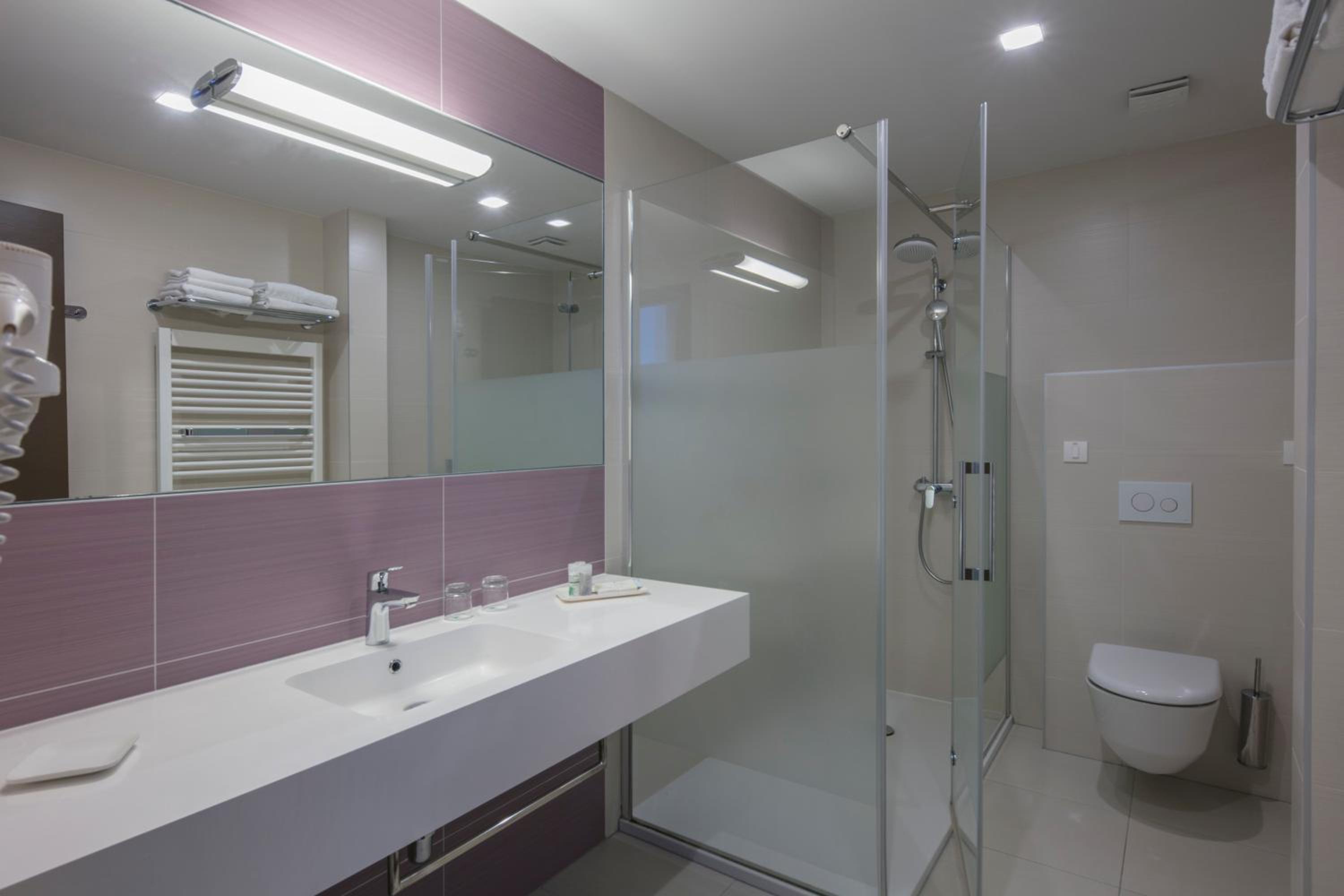 Superior Twin Room with Extra Bed and Balcony Sea Side