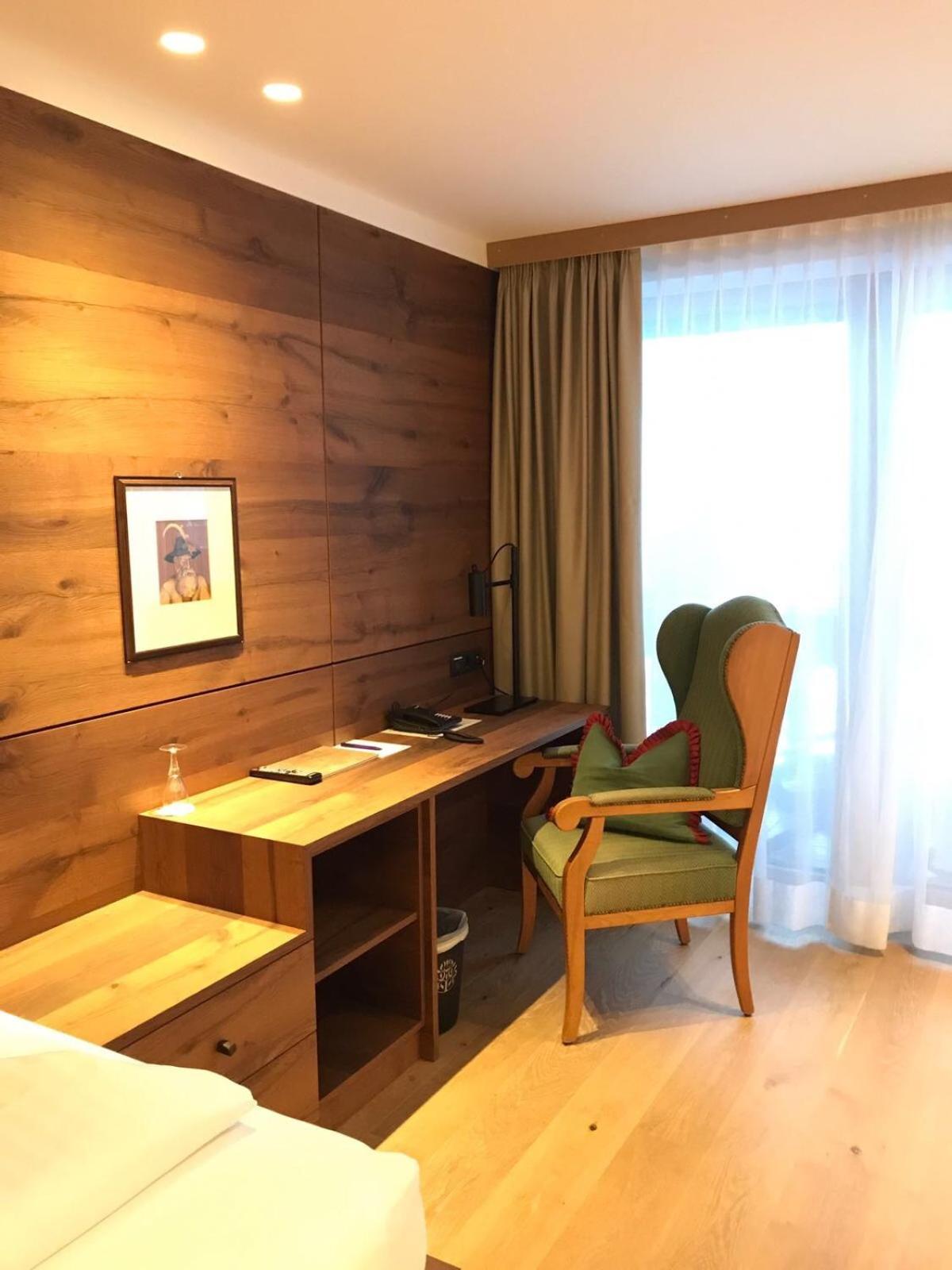 Single Room with Bathroom photo 2