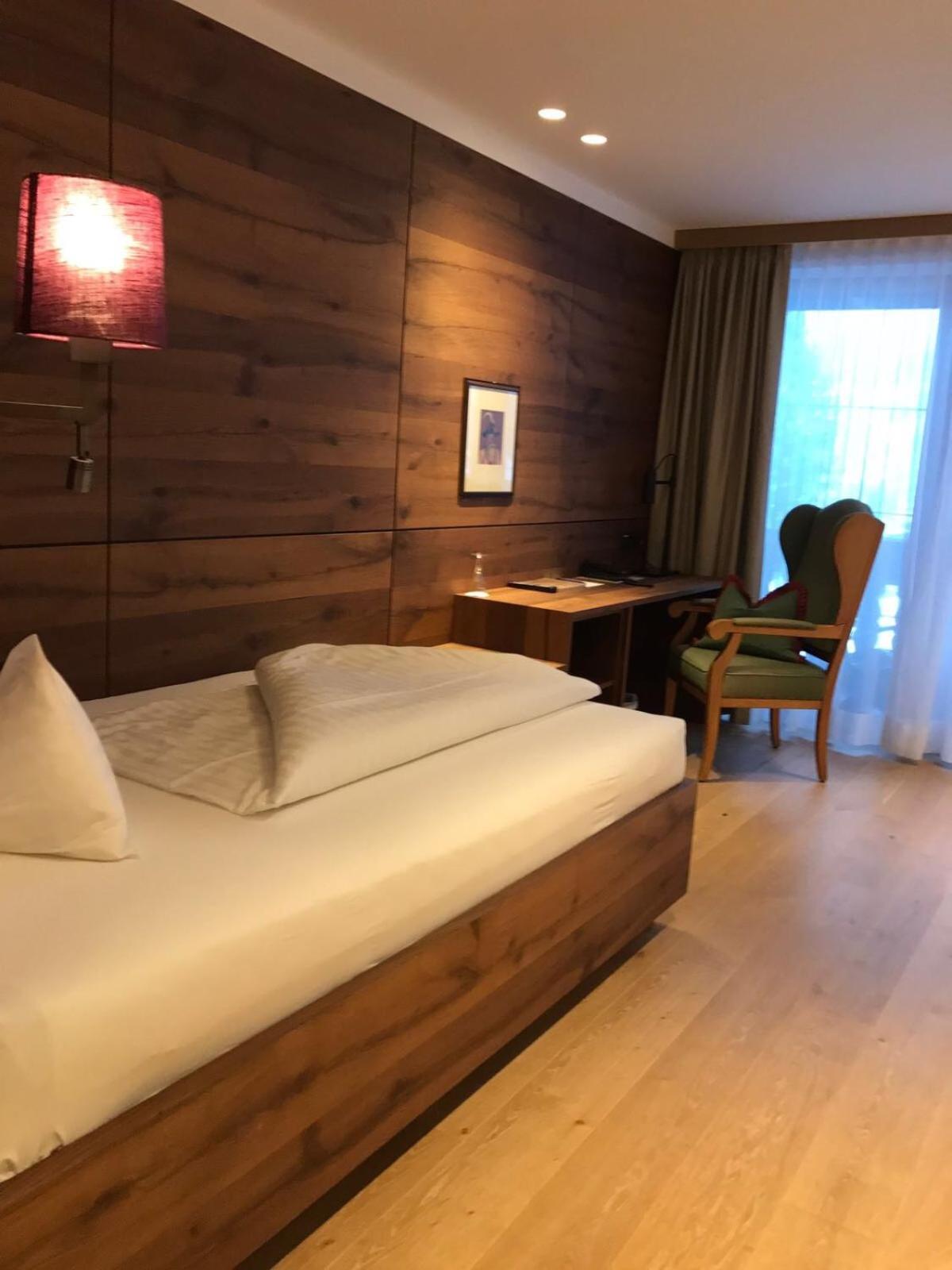 Single Room with Bathroom photo 3