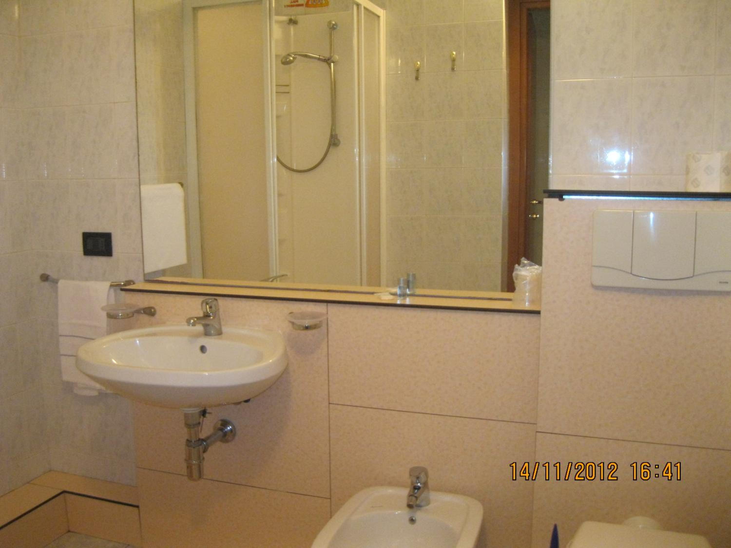 Quadruple Room - Photo 2