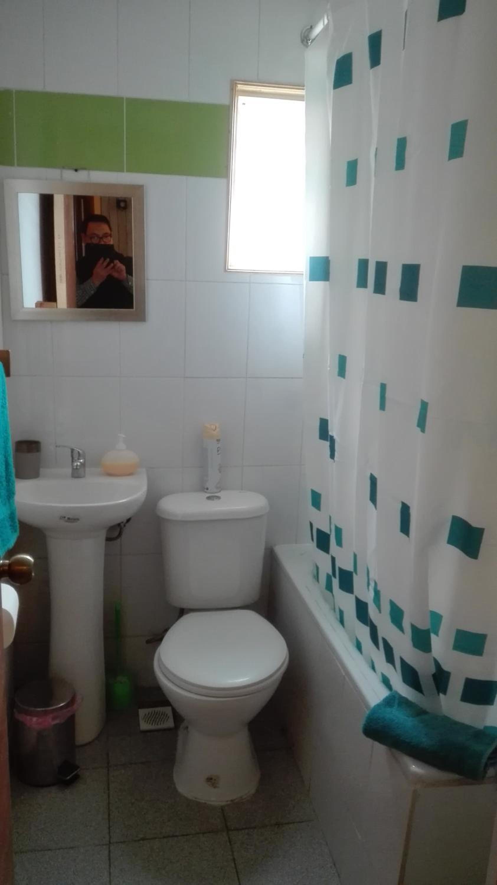 Single Room with Private Bathroom photo 2