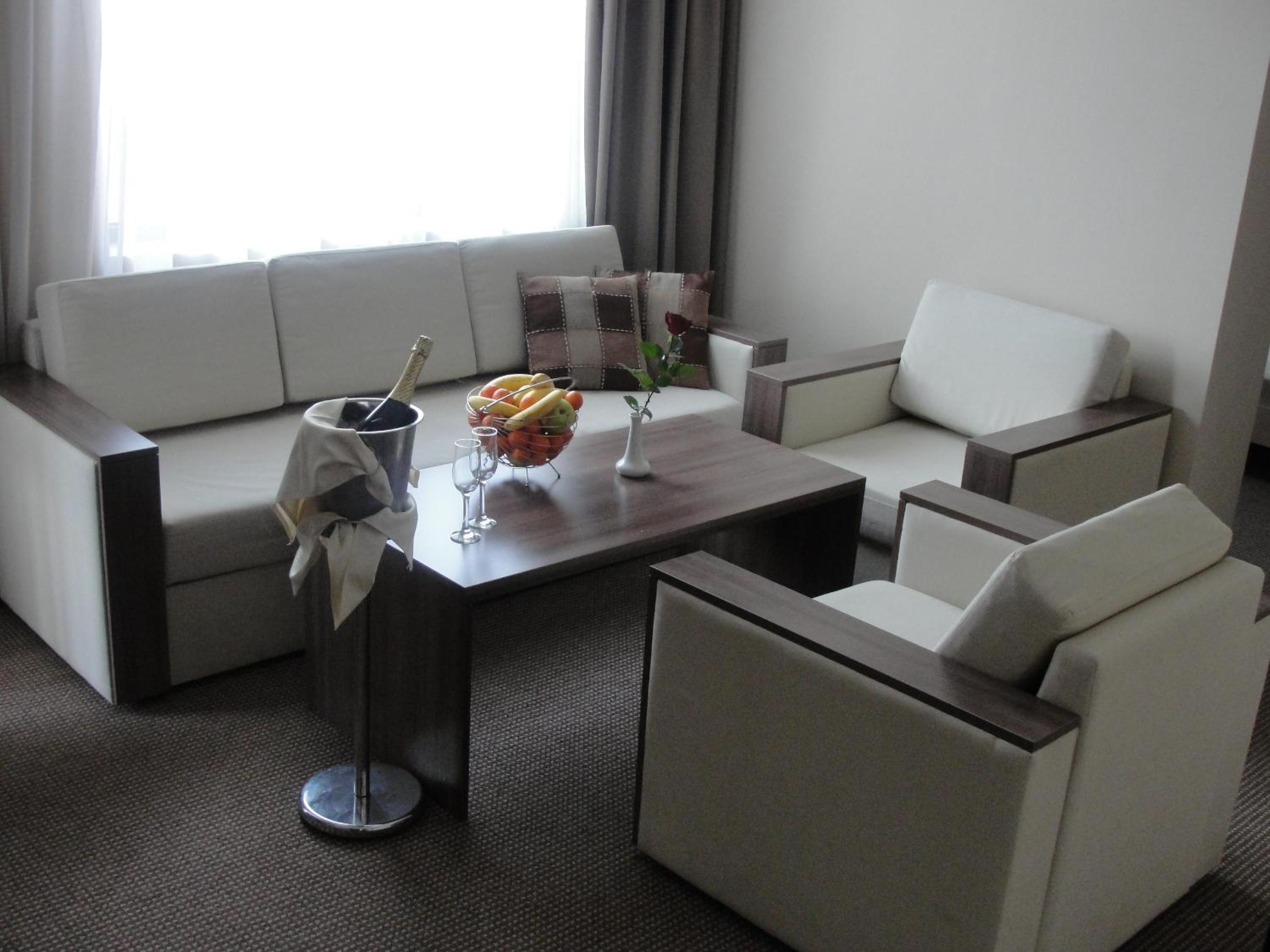 Deluxe Suite photo 2