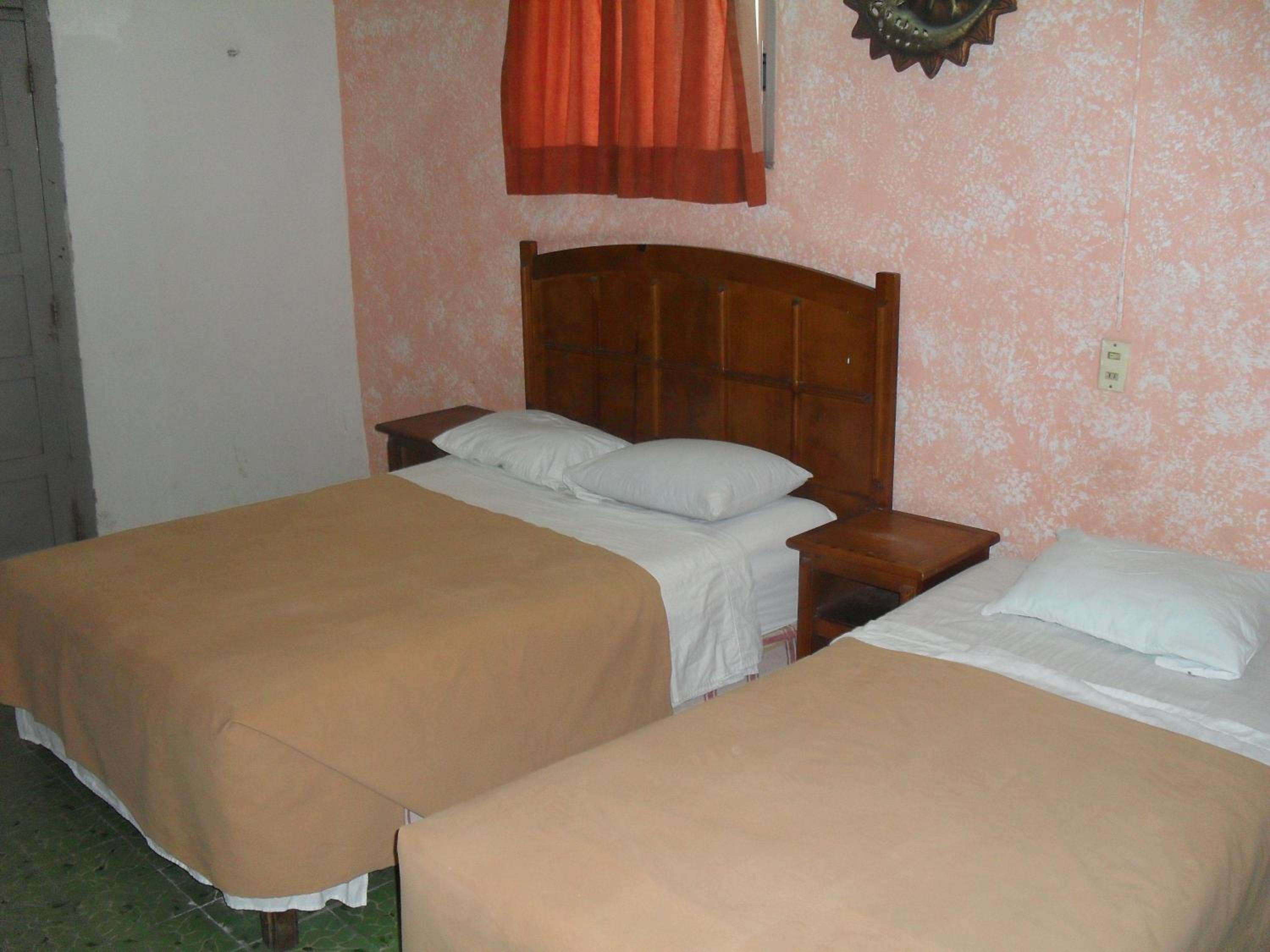 Twin Room with Air-Conditioning - Photo 5