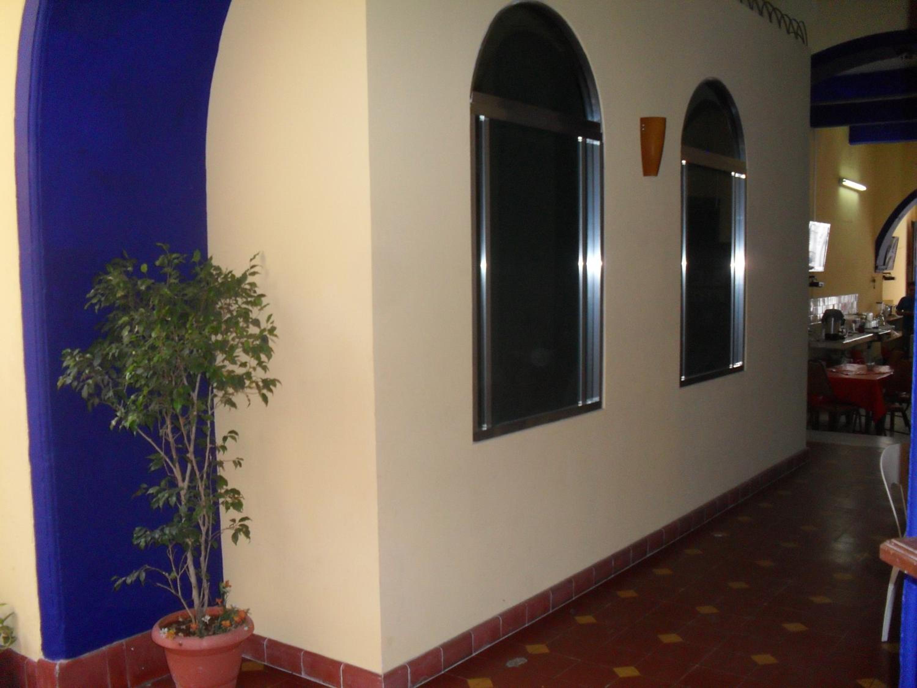 Basic Double Room with Fan - Photo 3