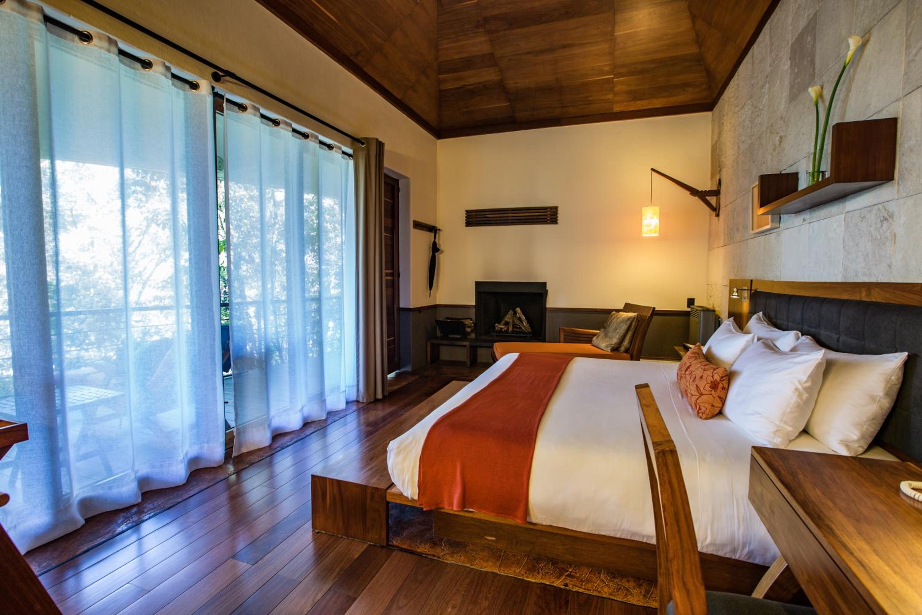 King Suite - Photo 16