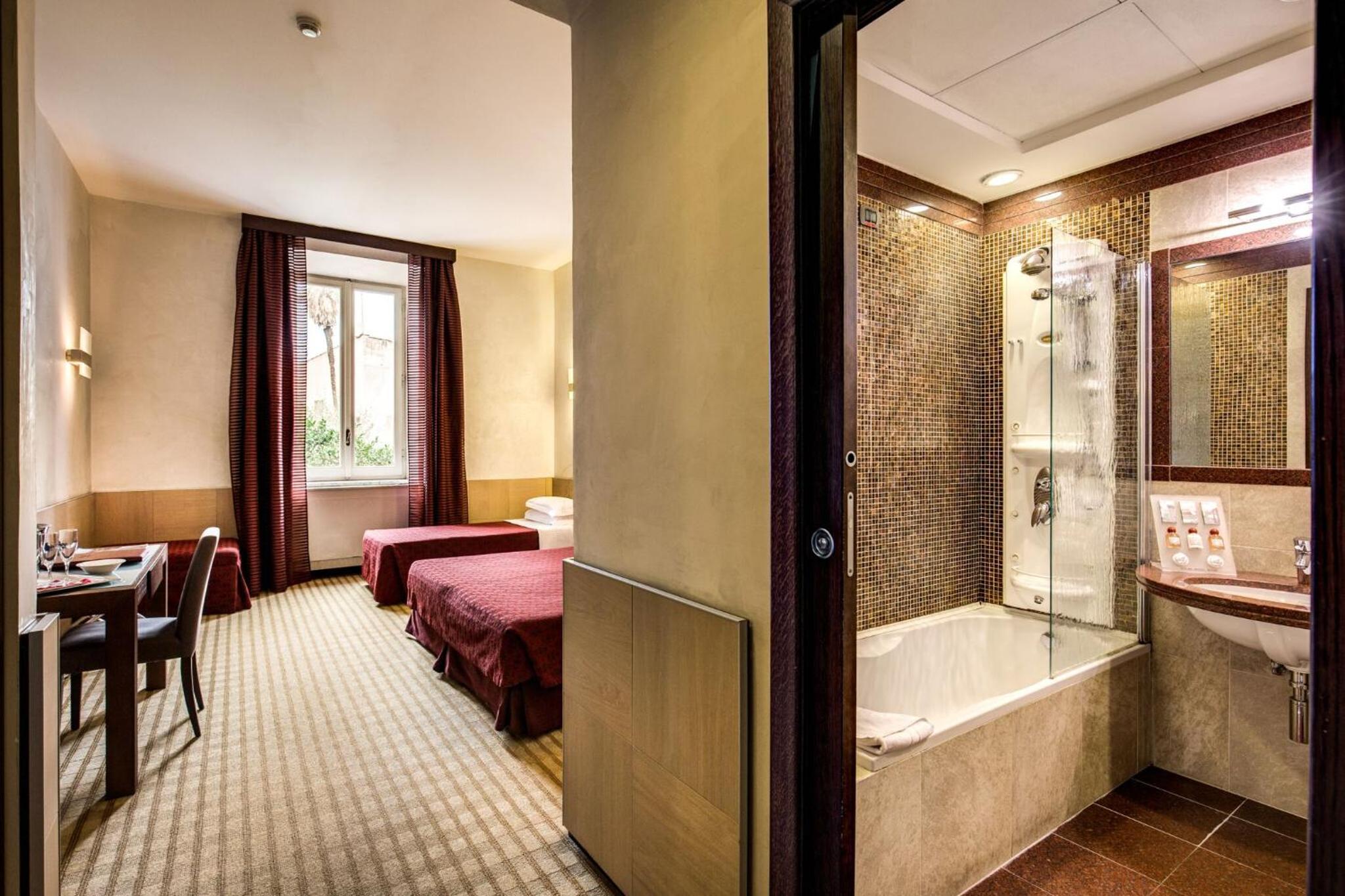Triple Room photo 3