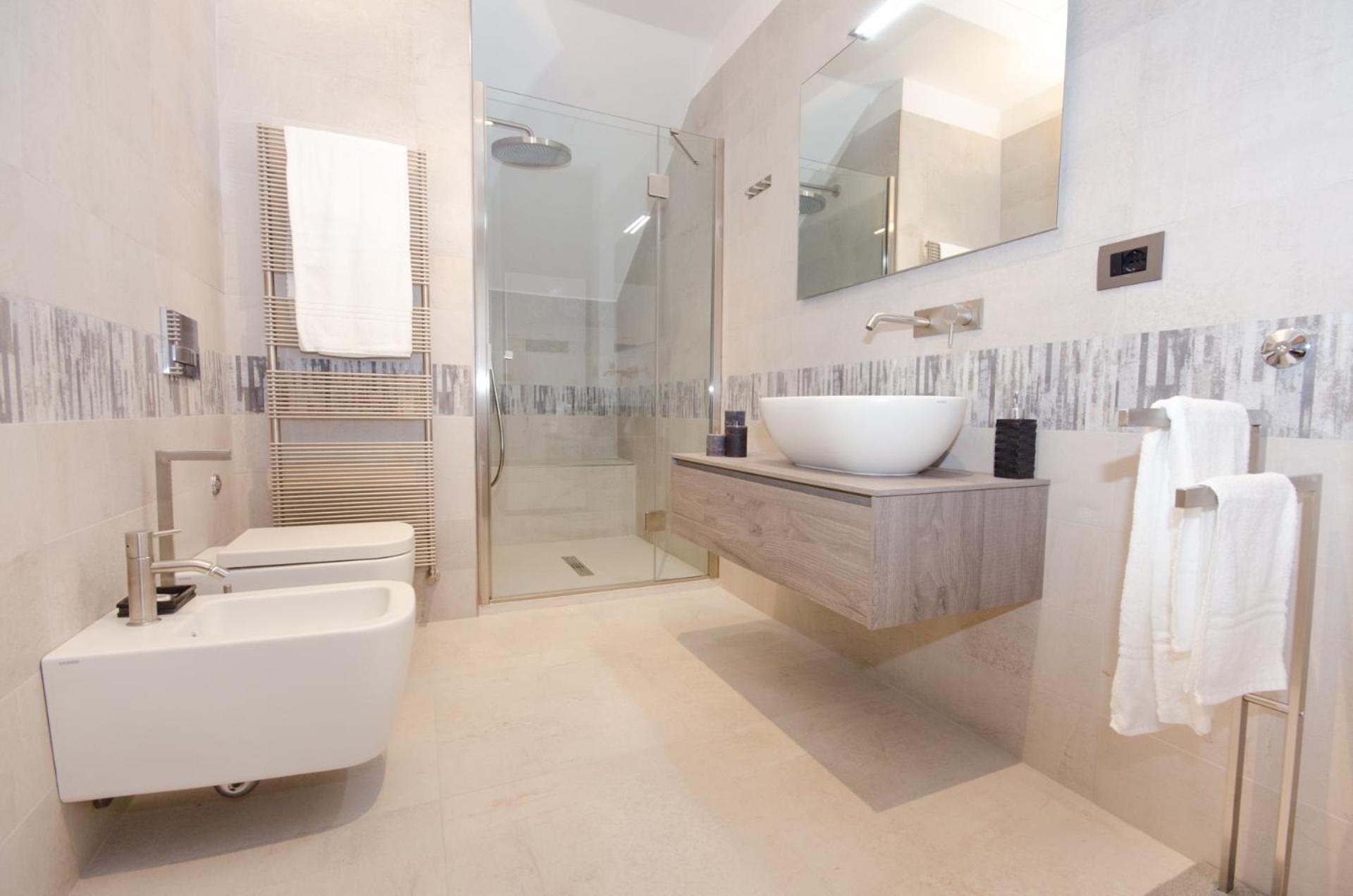 Large Double or Twin Room photo 3