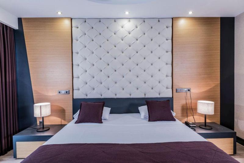 Deluxe Double or Twin Room photo 1