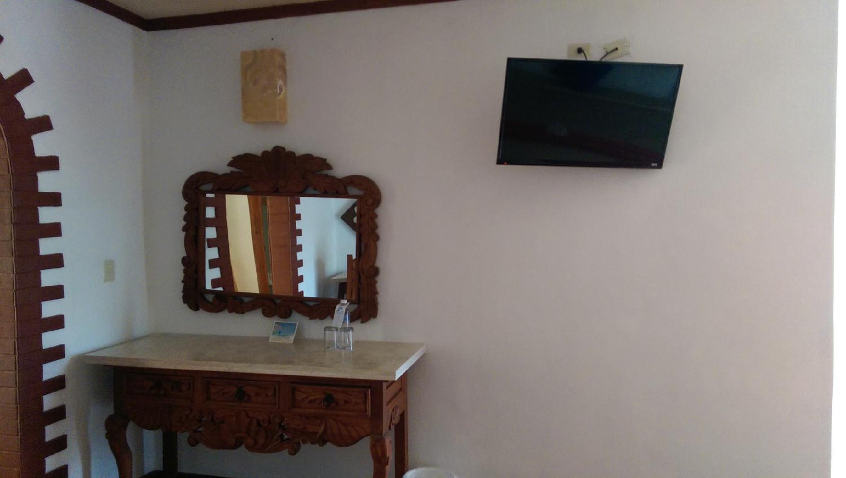 Standard King Room photo 3