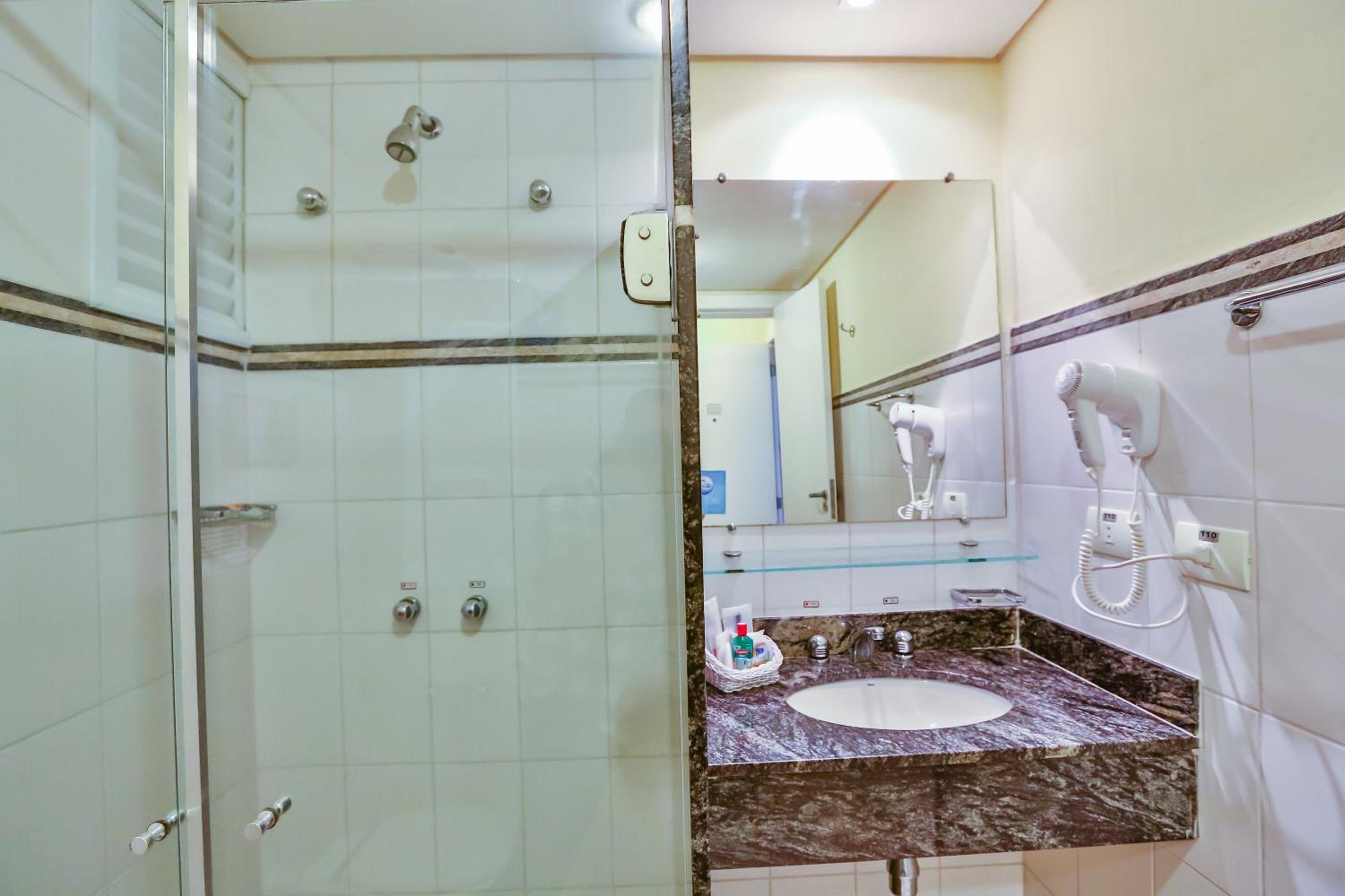 Standard Double Room - Photo 5