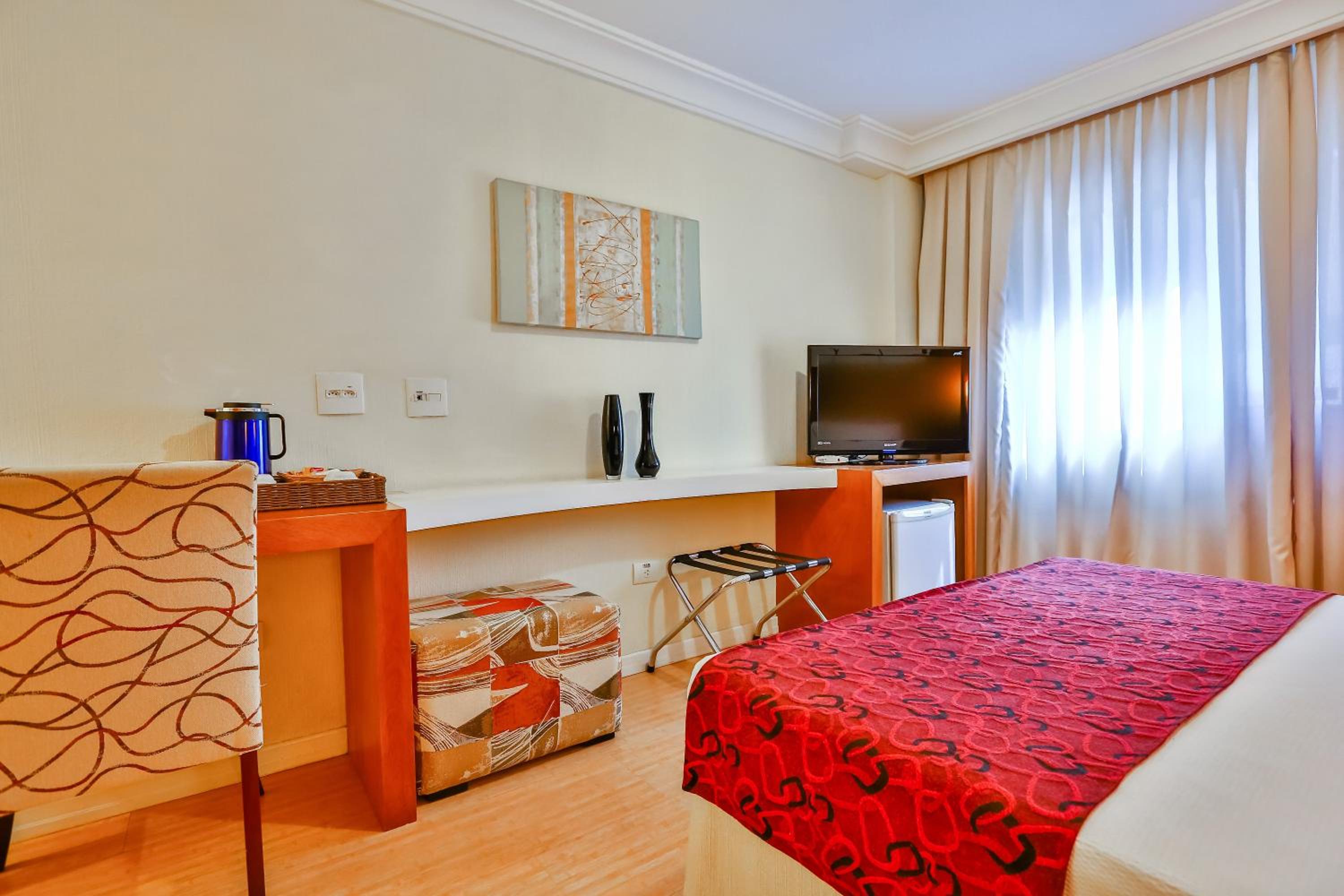Standard Double Room - Photo 2
