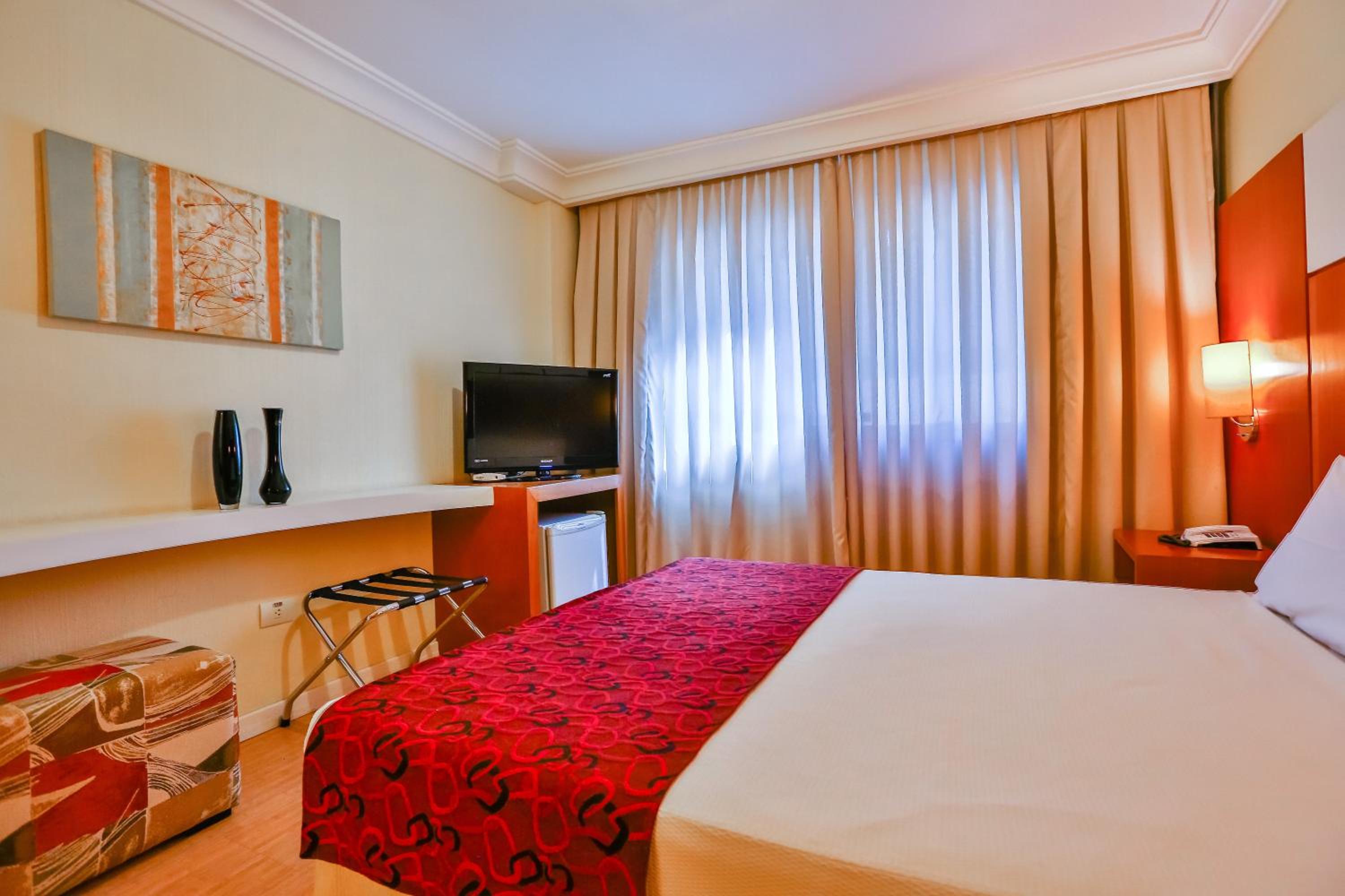 Standard Double Room - Photo 3