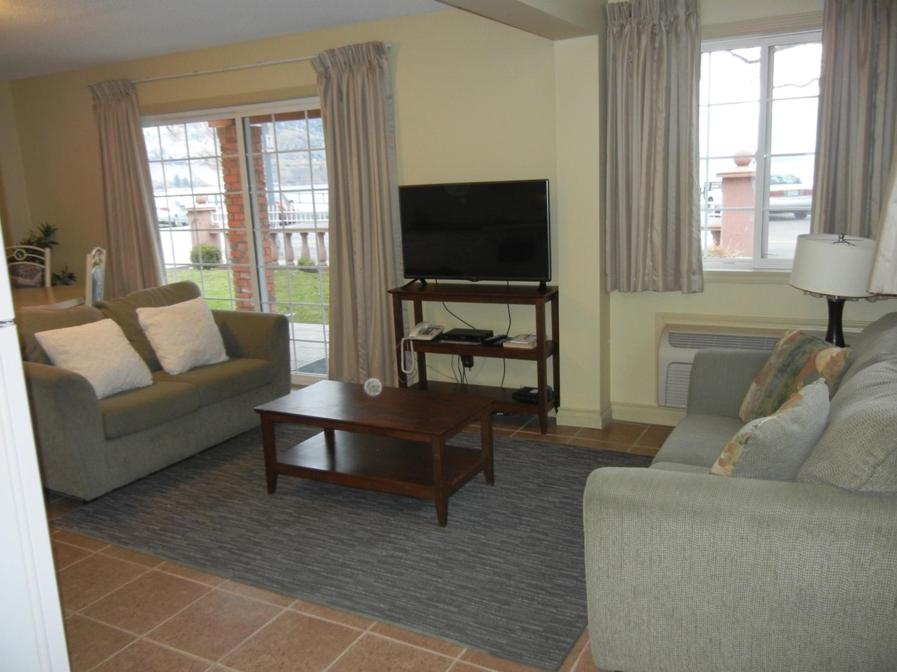 Suite with Lakeview - Non Pet Friendly - Photo 1