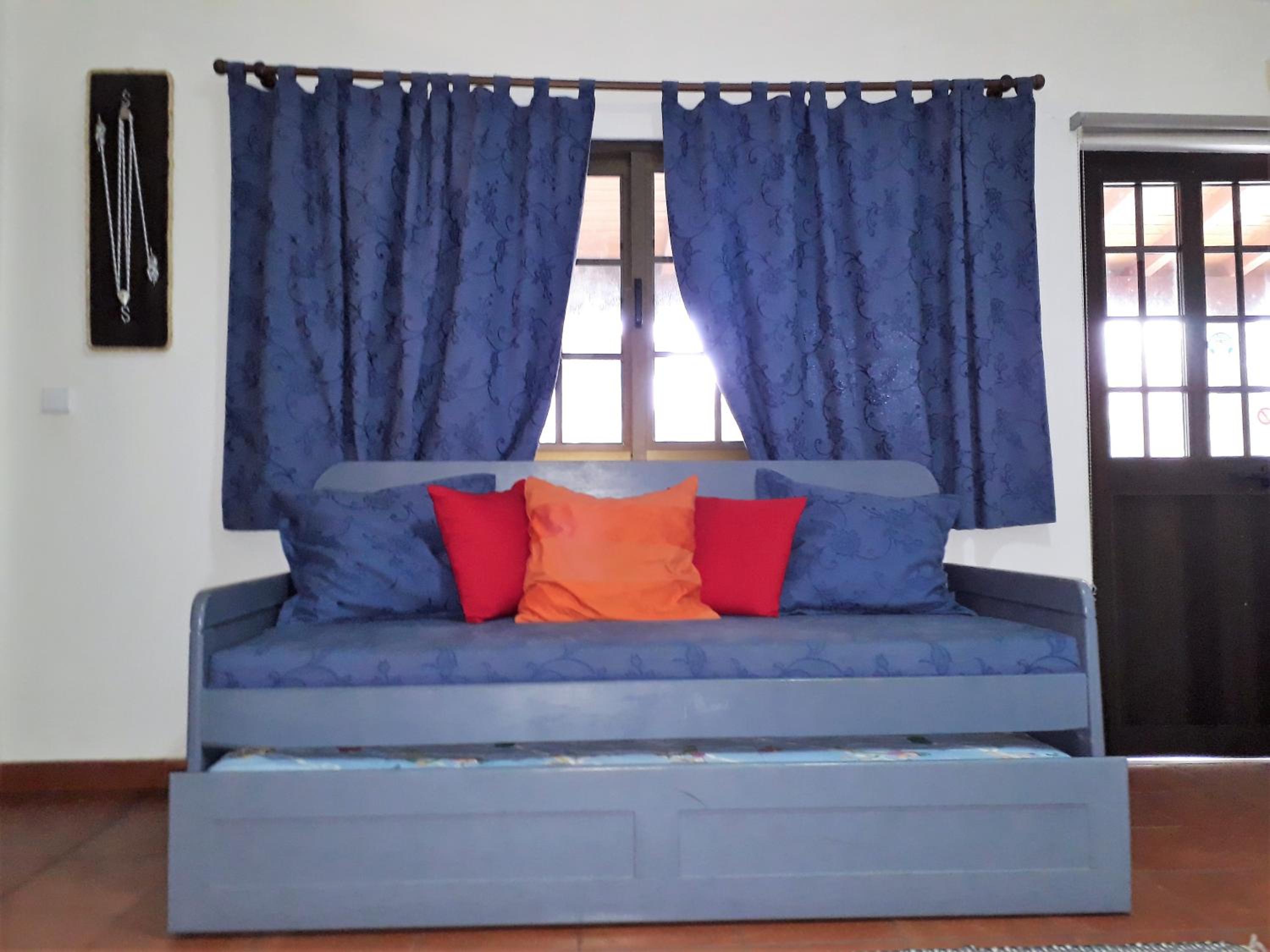 Superior Family Room - Photo 11