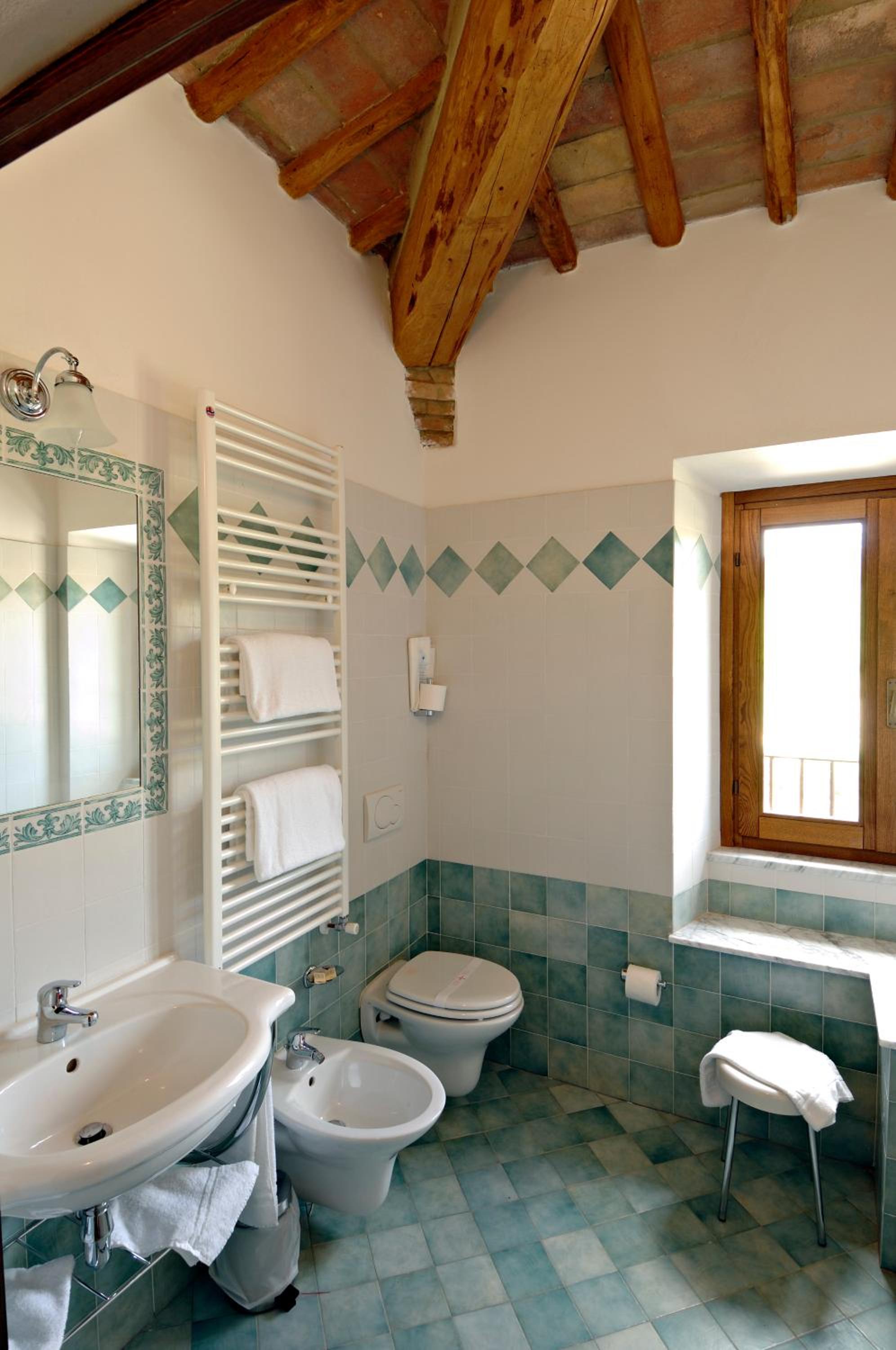 Quadruple Room - Photo 4