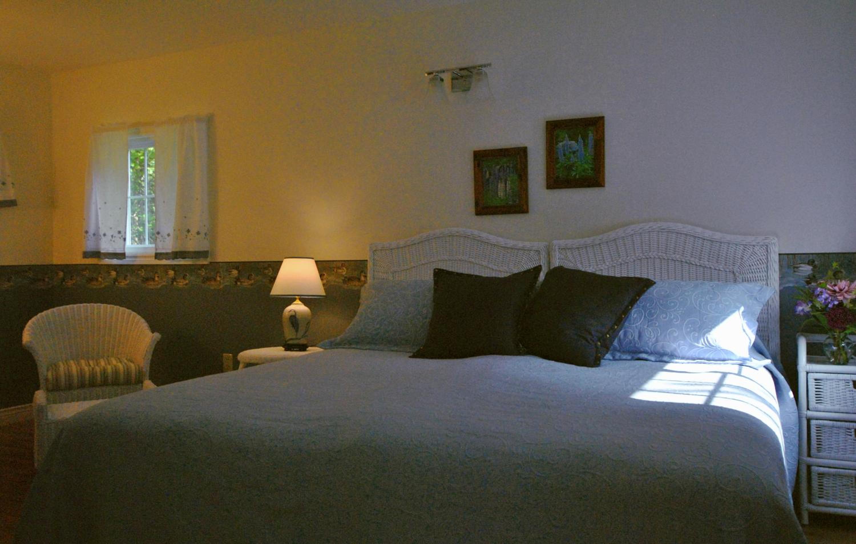 One-Bedroom Cottage - Lupine Cottage photo 1