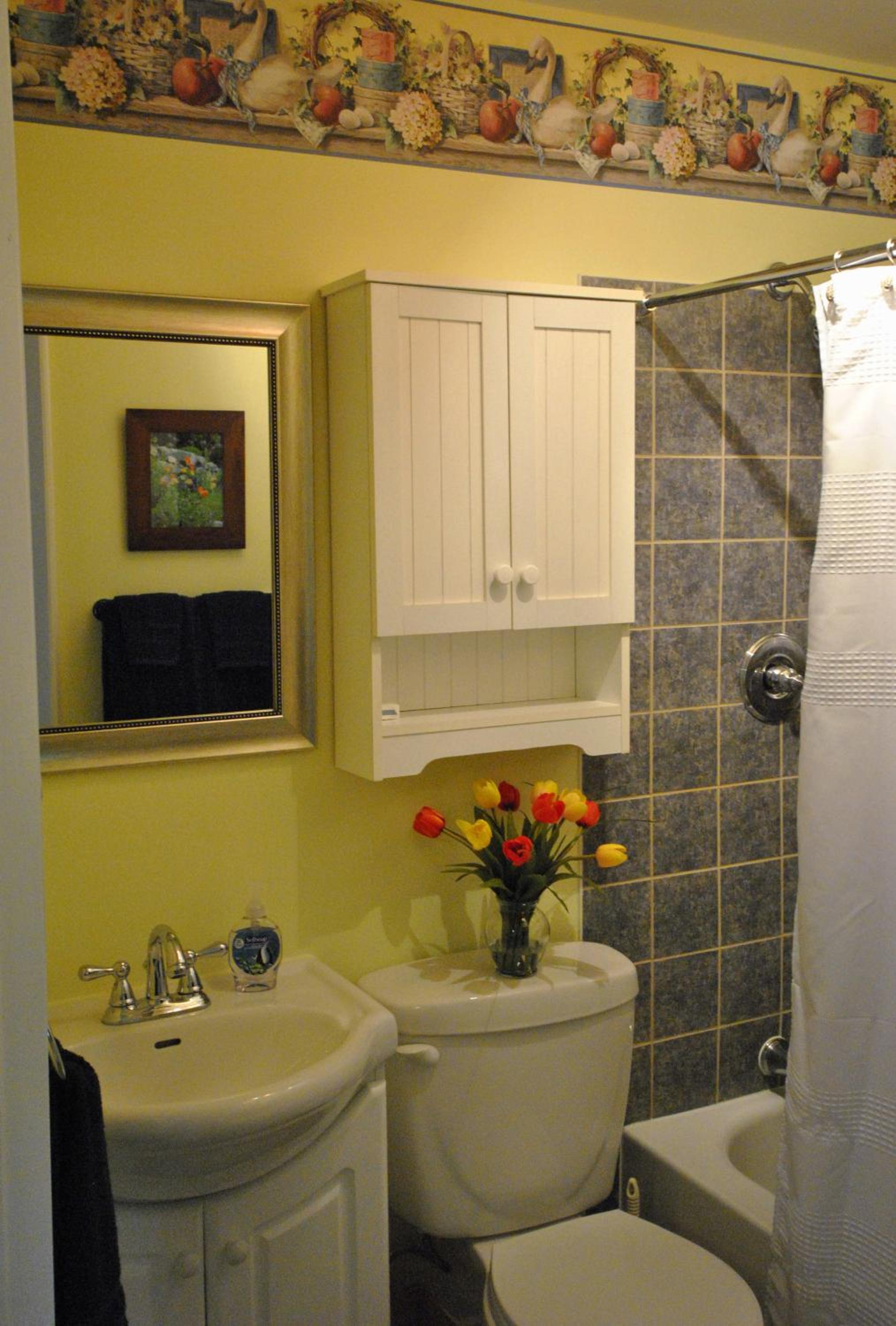 One-Bedroom Cottage - Lupine Cottage photo 3