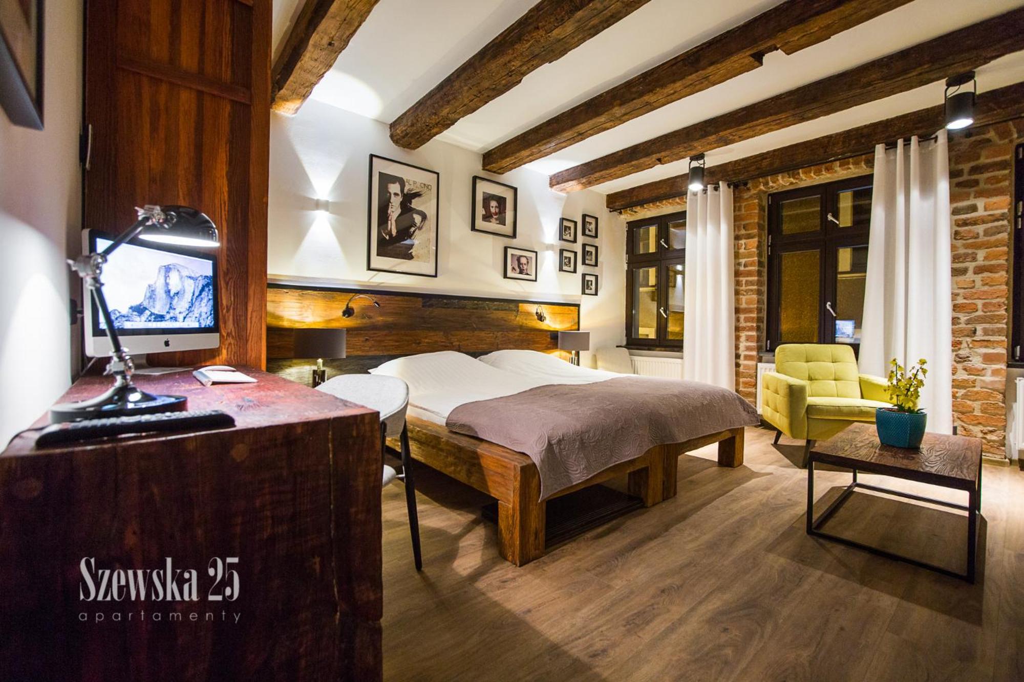 Deluxe Apartment