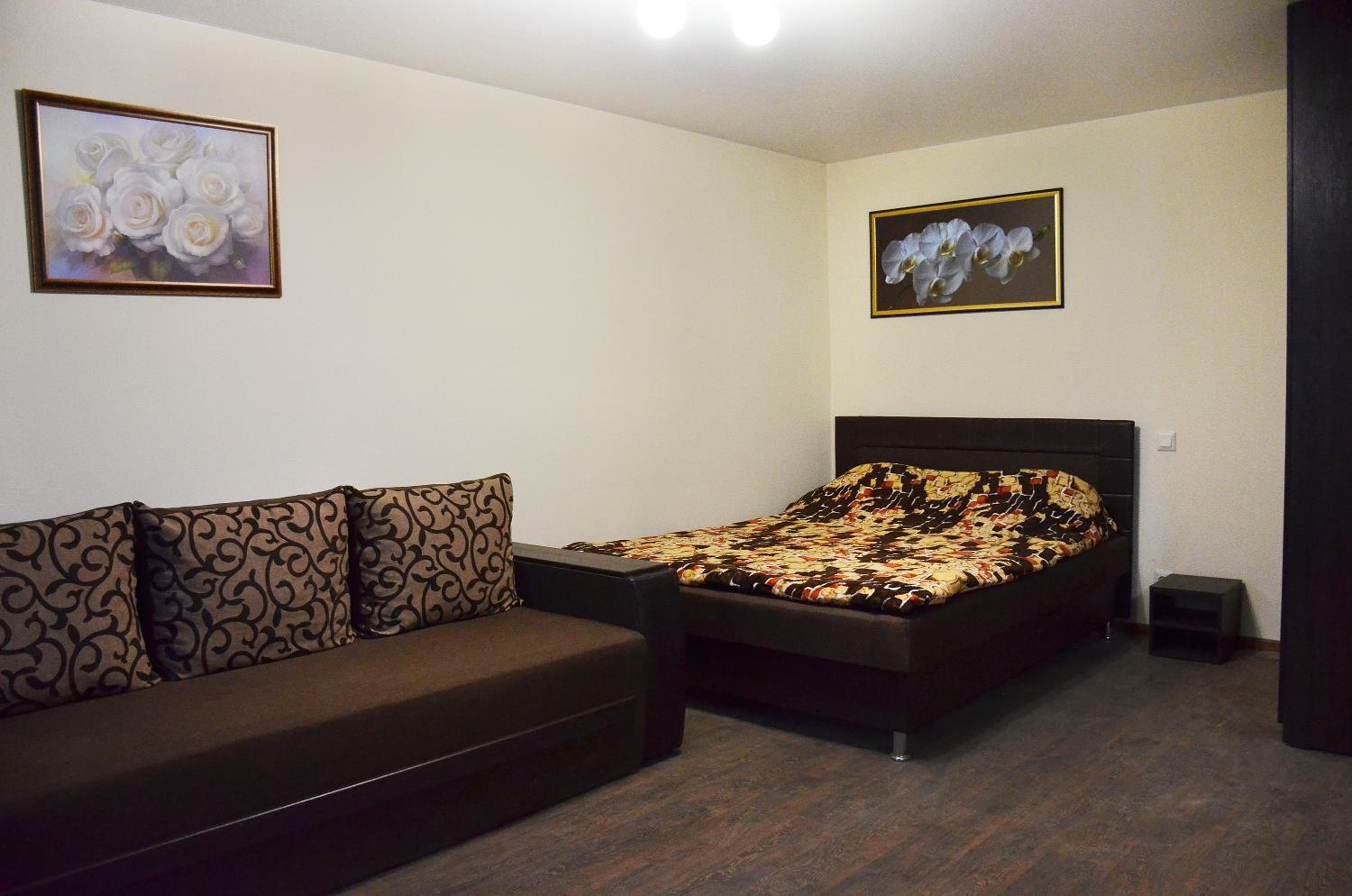 Apartment with Balcony photo 1