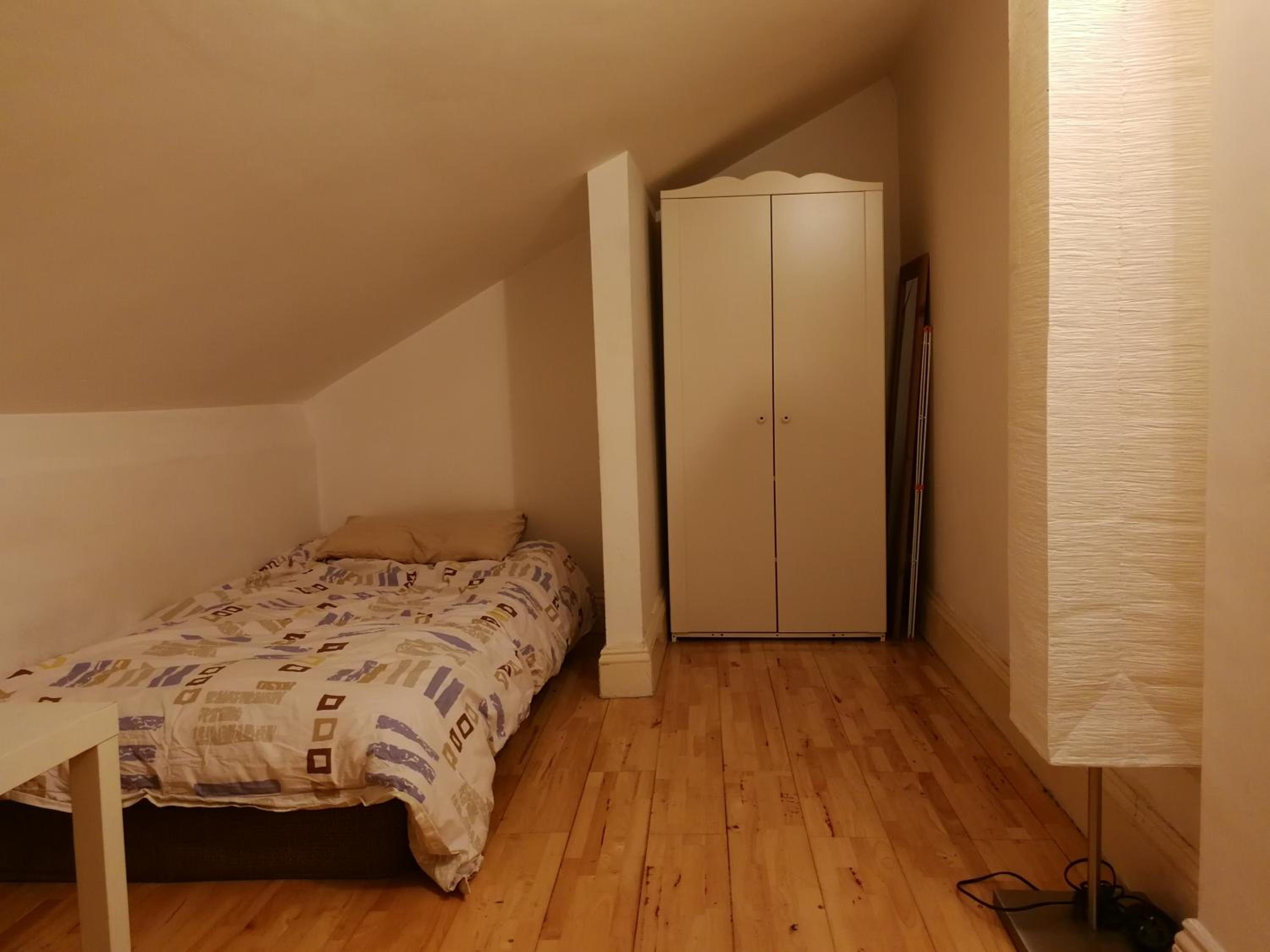 Single Room photo 3