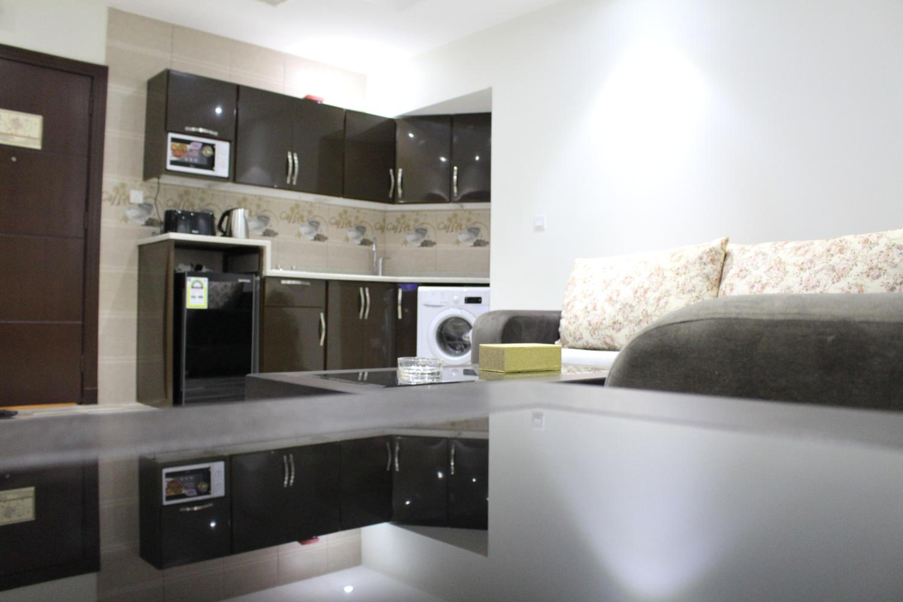 Deluxe Double Room (2 Adults + 1 Child)