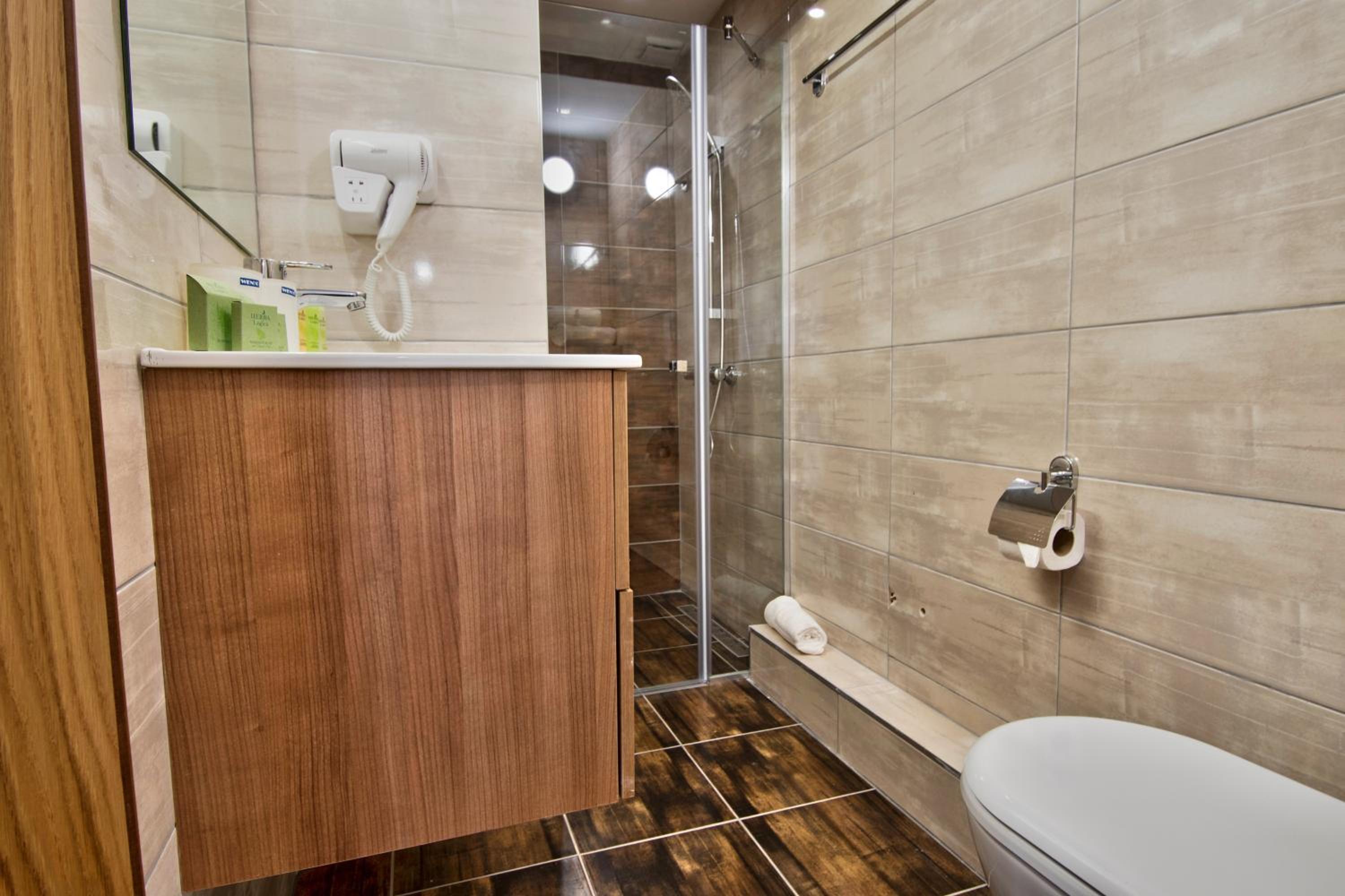 Deluxe Double Room with Balcony photo 2