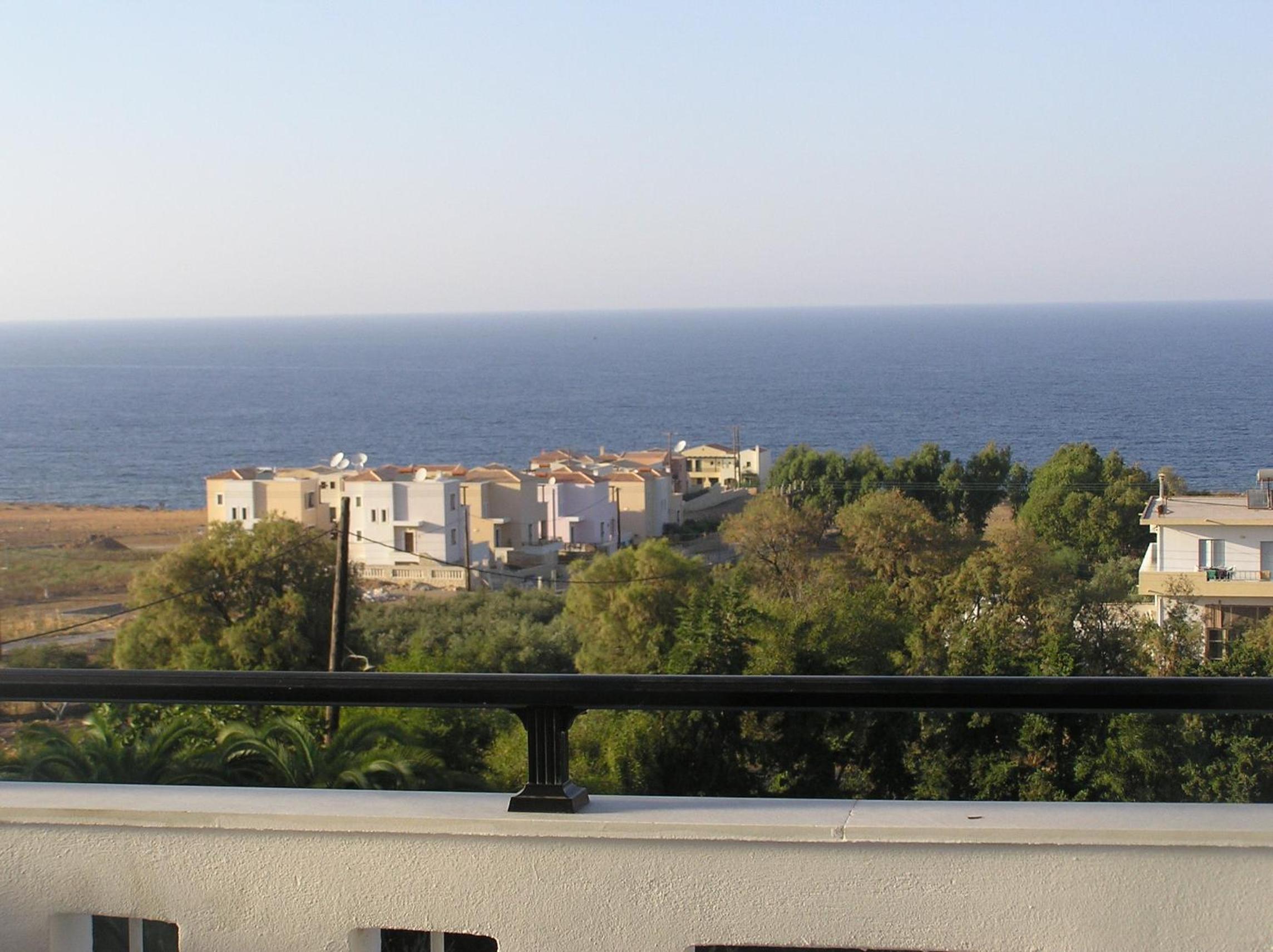 Studio (2 Adults) with Sea View photo 2