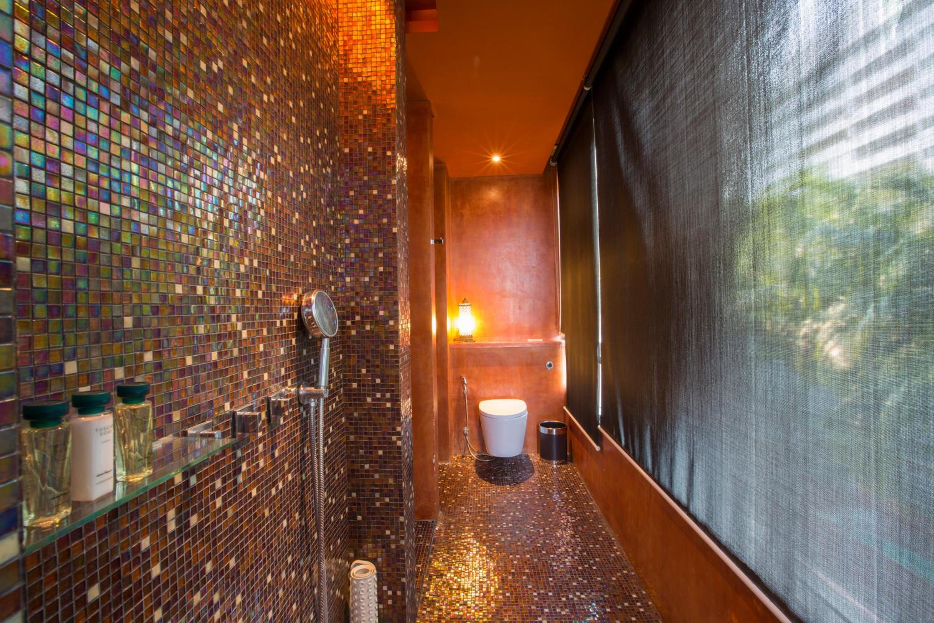 Oceanfront Suite Balcony Jacuzzi - Photo 6
