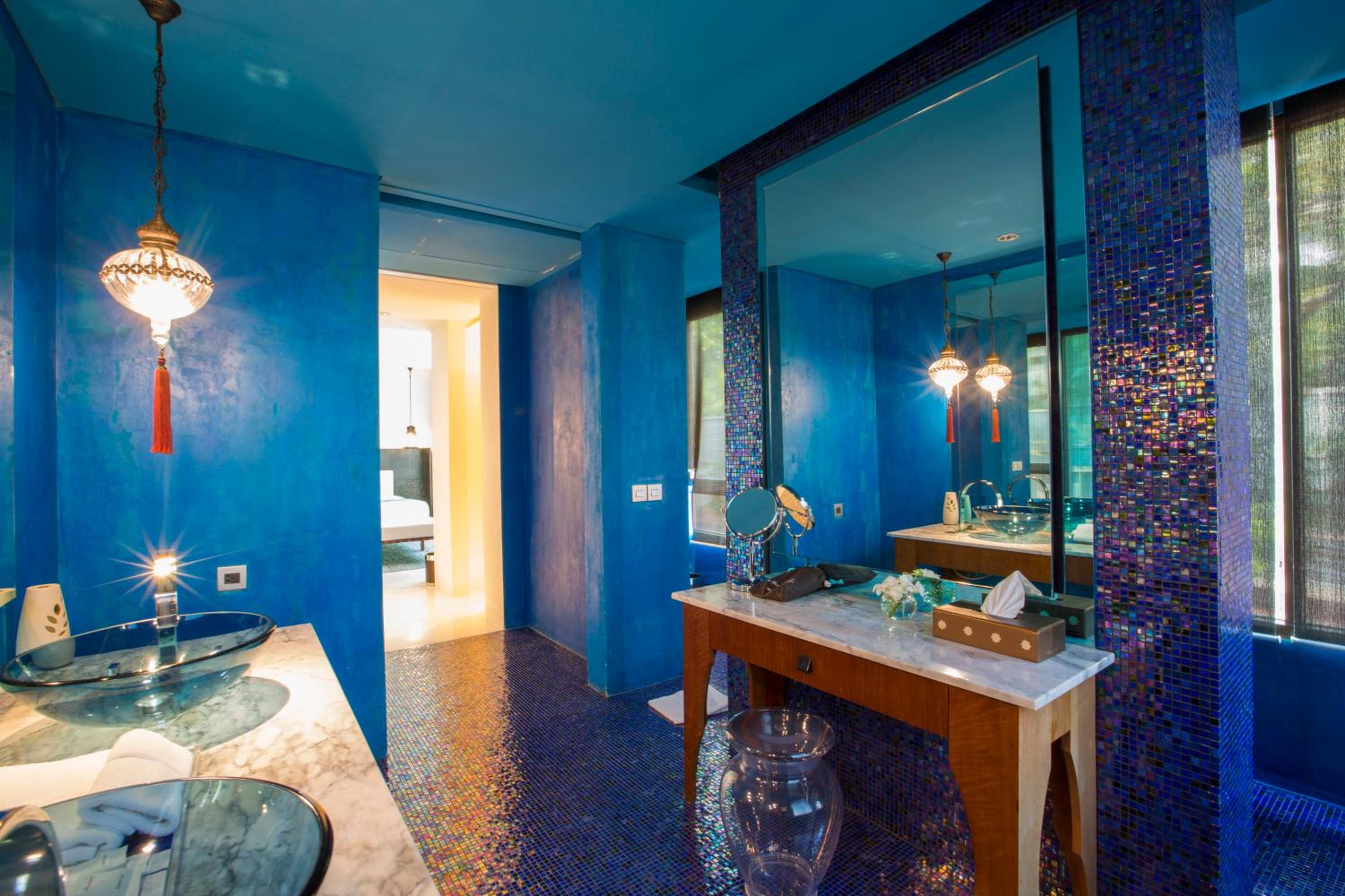 Oceanfront Suite In-Bedroom Jacuzzi - Photo 11