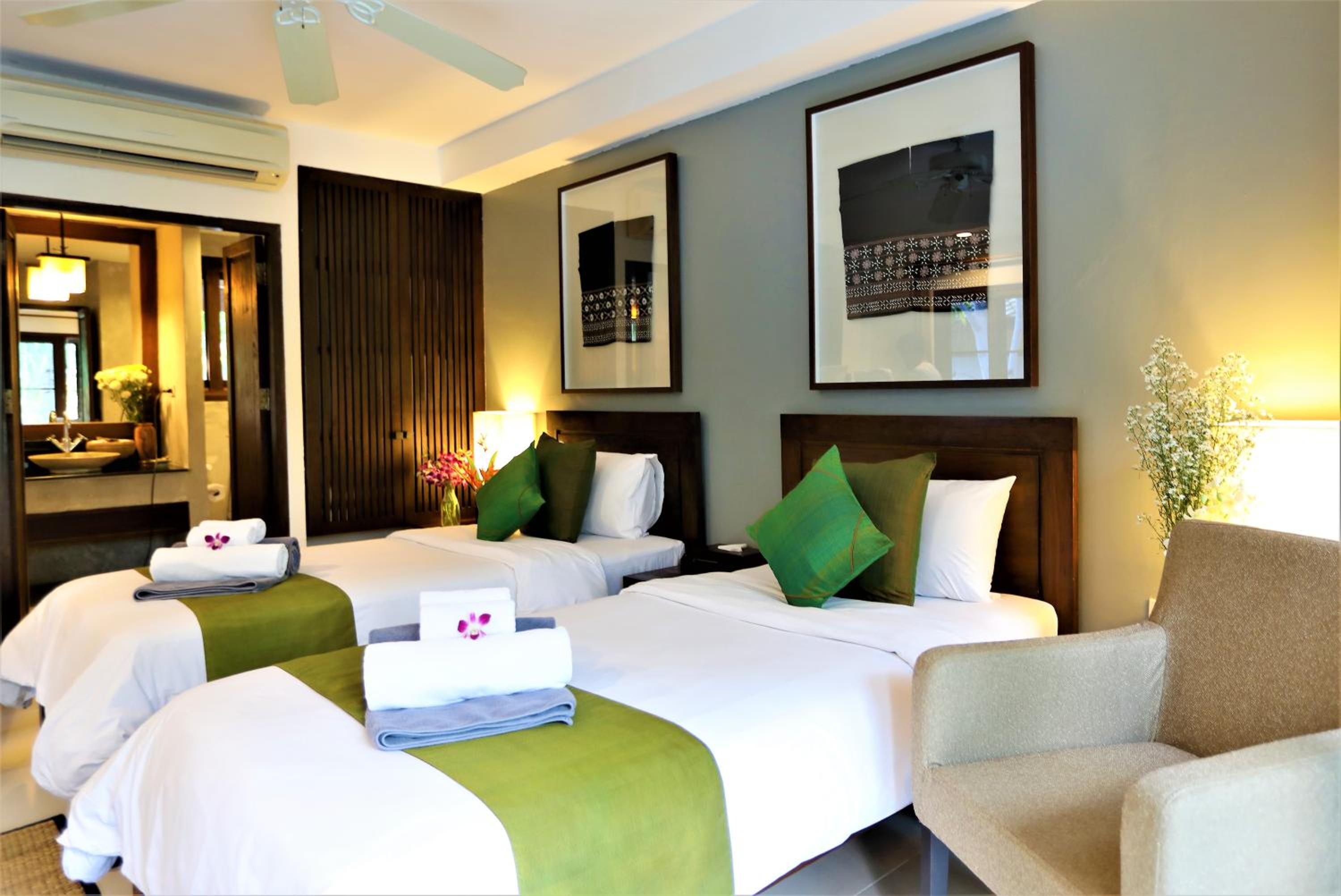 Deluxe Double or Twin Room - Photo 7