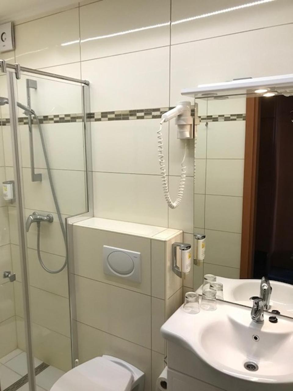 Double Room - Photo 4