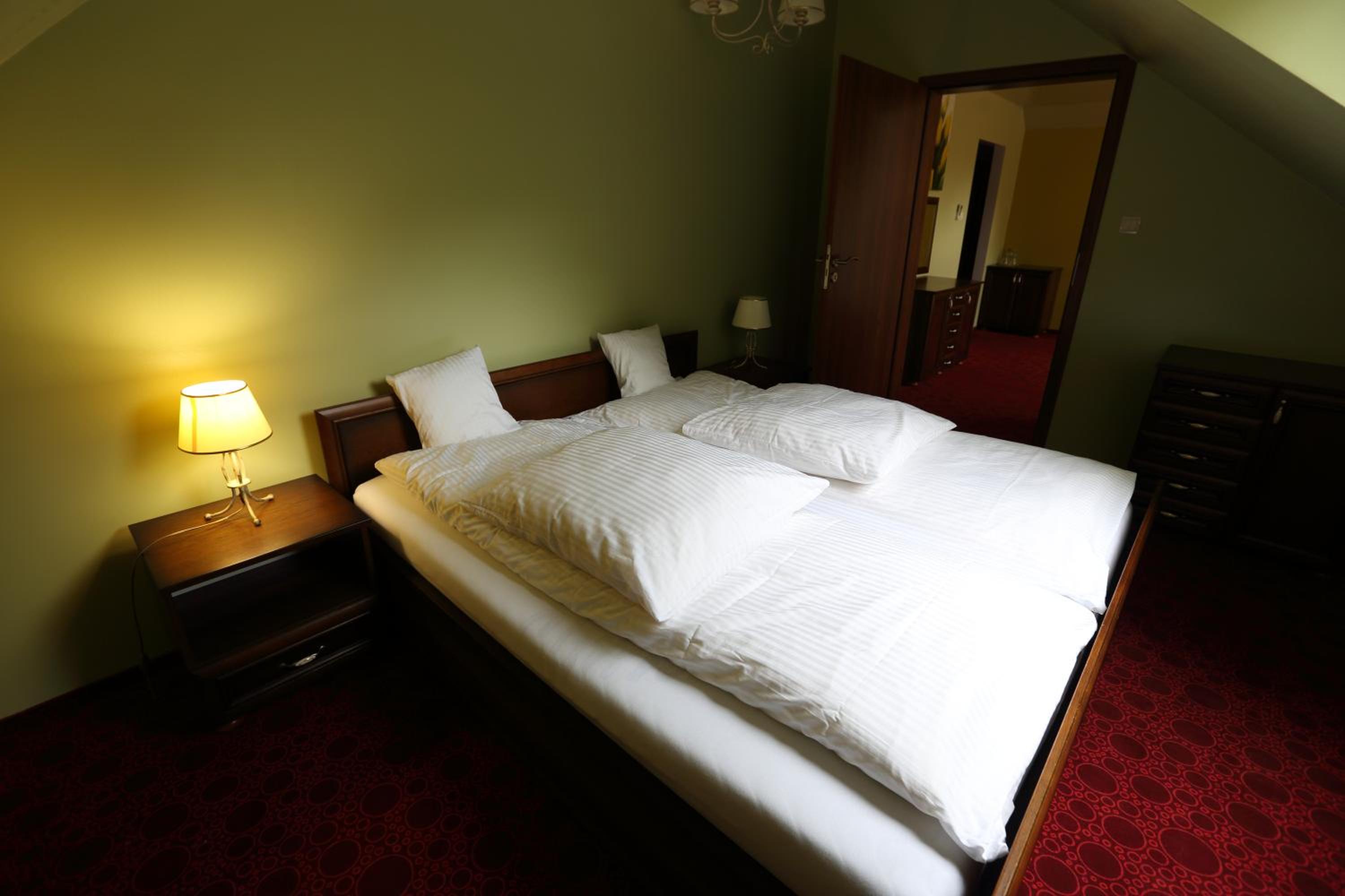 Deluxe King Apartment - Photo 2