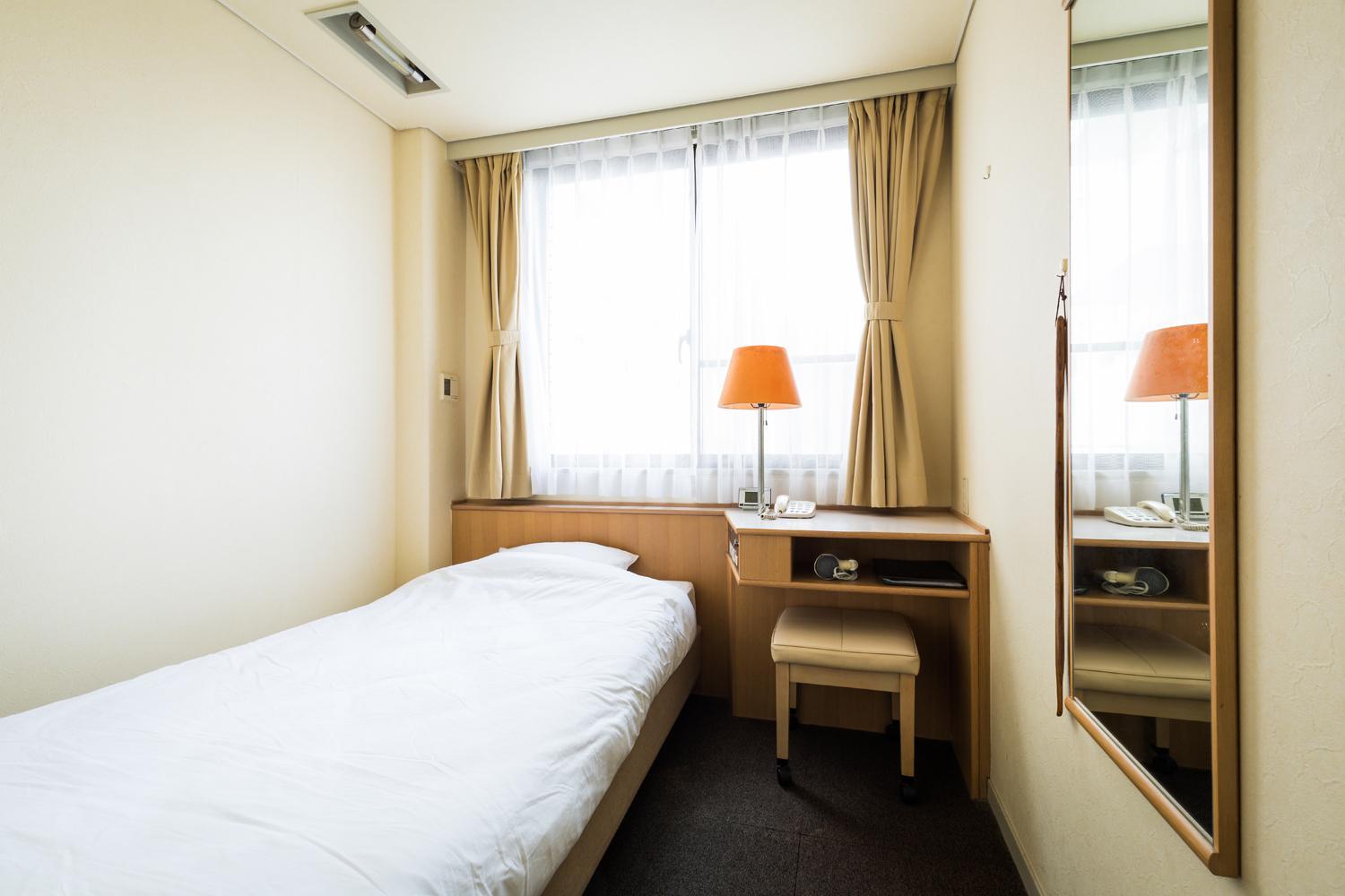 Single Room - Non-Smoking
