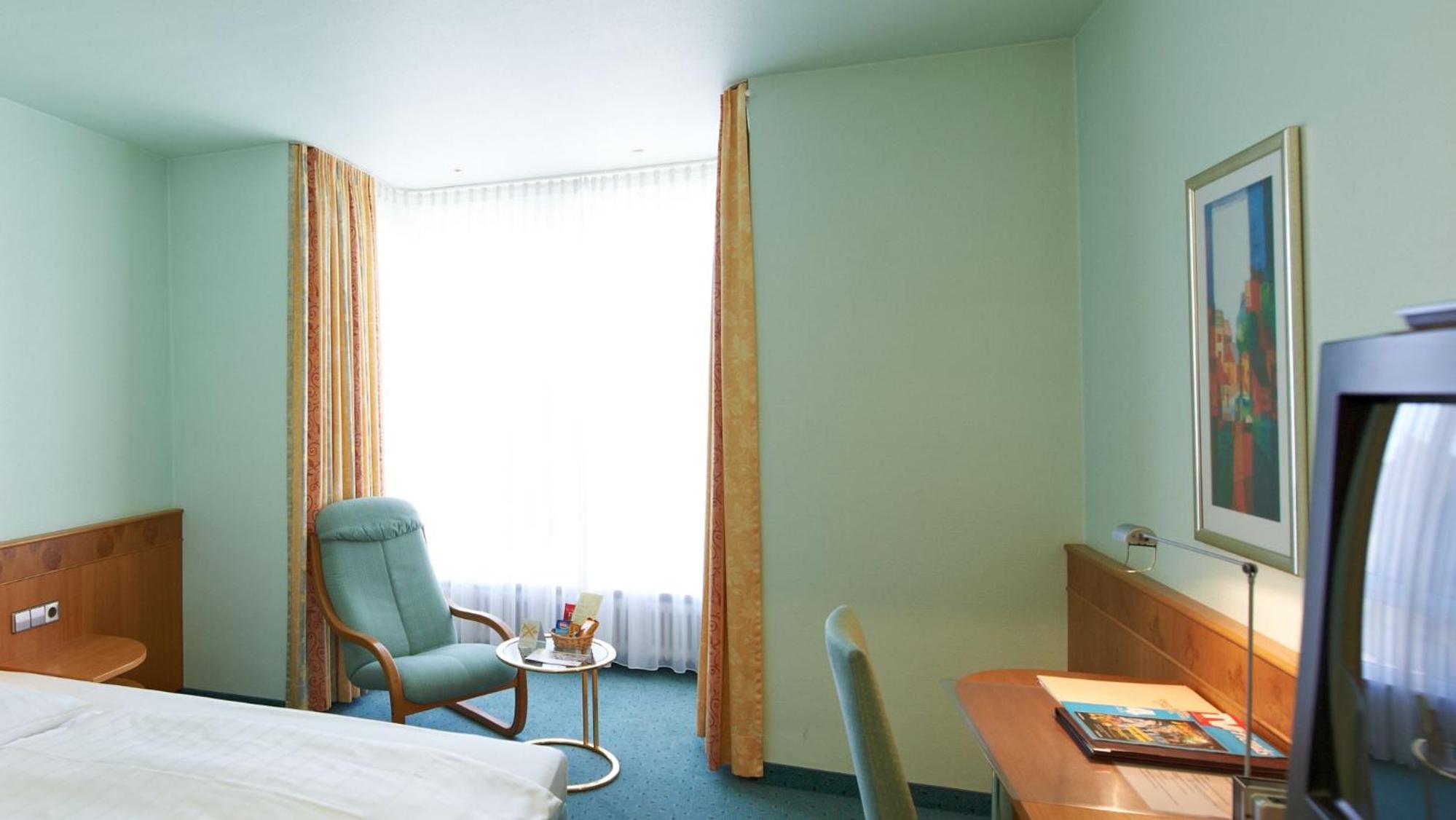 Superior Room - Photo 7
